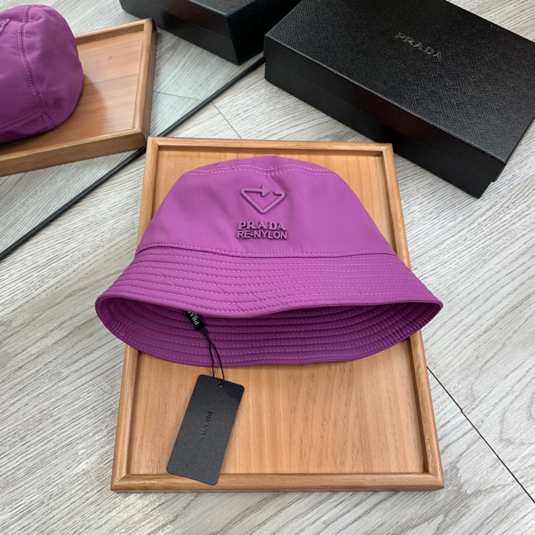 PRADA BUCKET HAT IN PURPLE RE-NYLON 234100