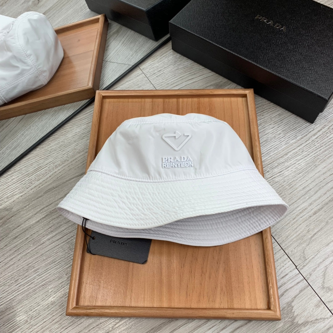 PRADA BUCKET HAT IN WHITE RE-NYLON 234104