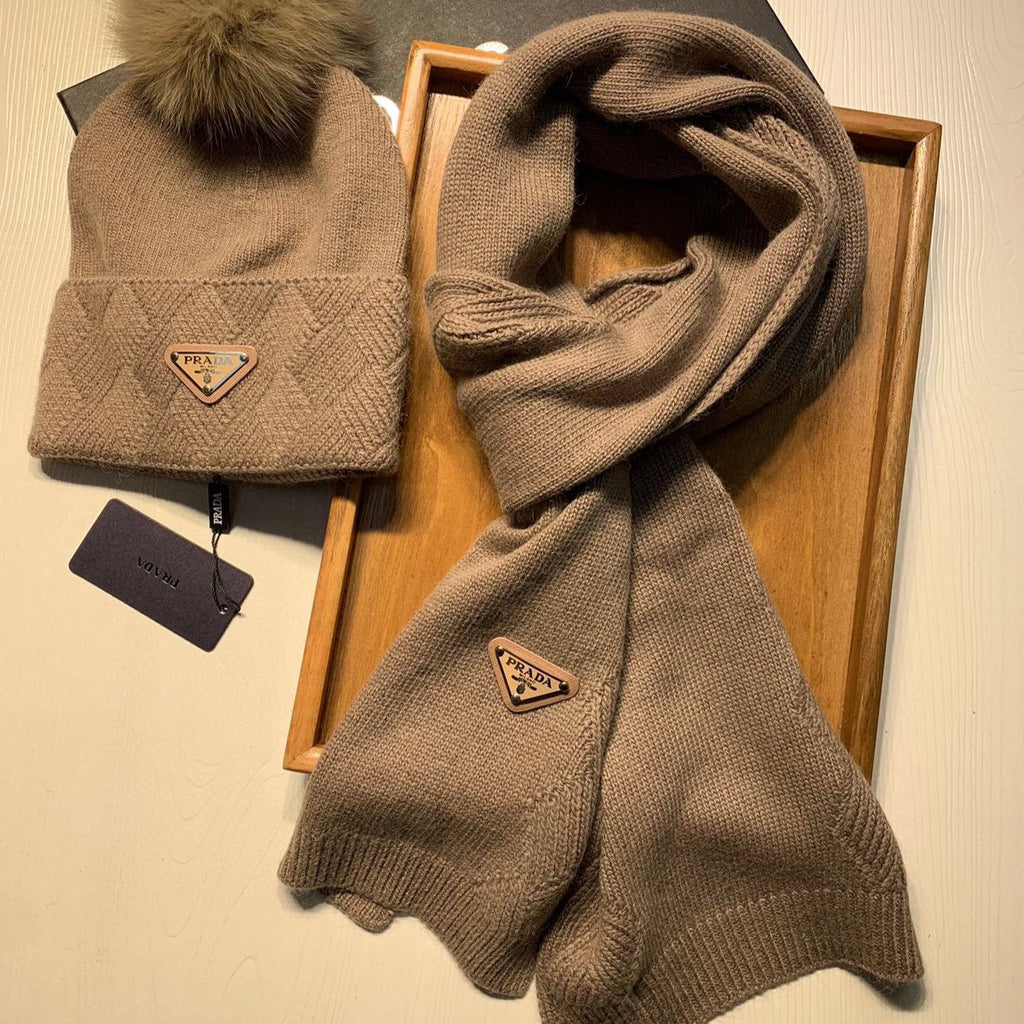 PRADA SET SCARF AND HAT IN MEDIUM BROWN WOOL AND RABBIT FUR 416364