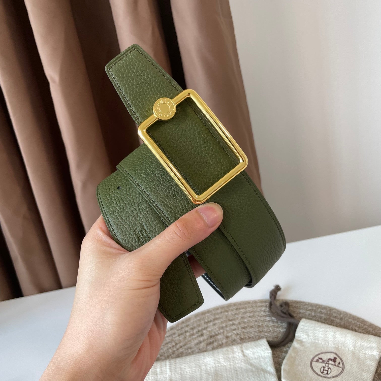 HERMES OSCAR BELT BUCKLE & REVERSIBLE OLIVE GREEN LEATHER STRAP 38MM GOLD HARDWARE