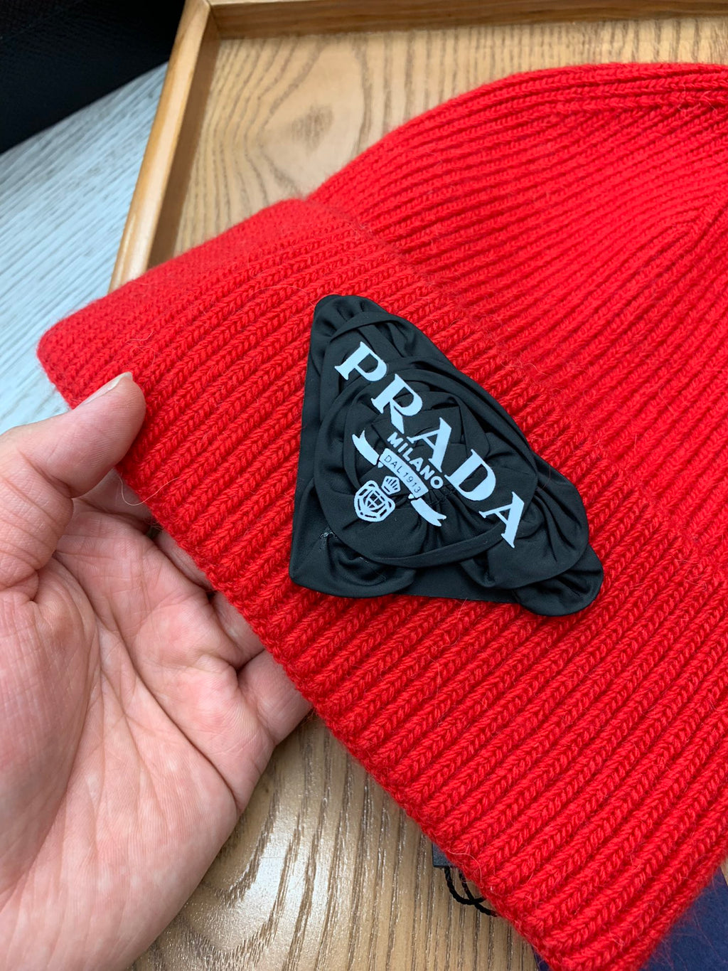 PRADA BEANIE HAT IN CHERRY RED WOOL 431358