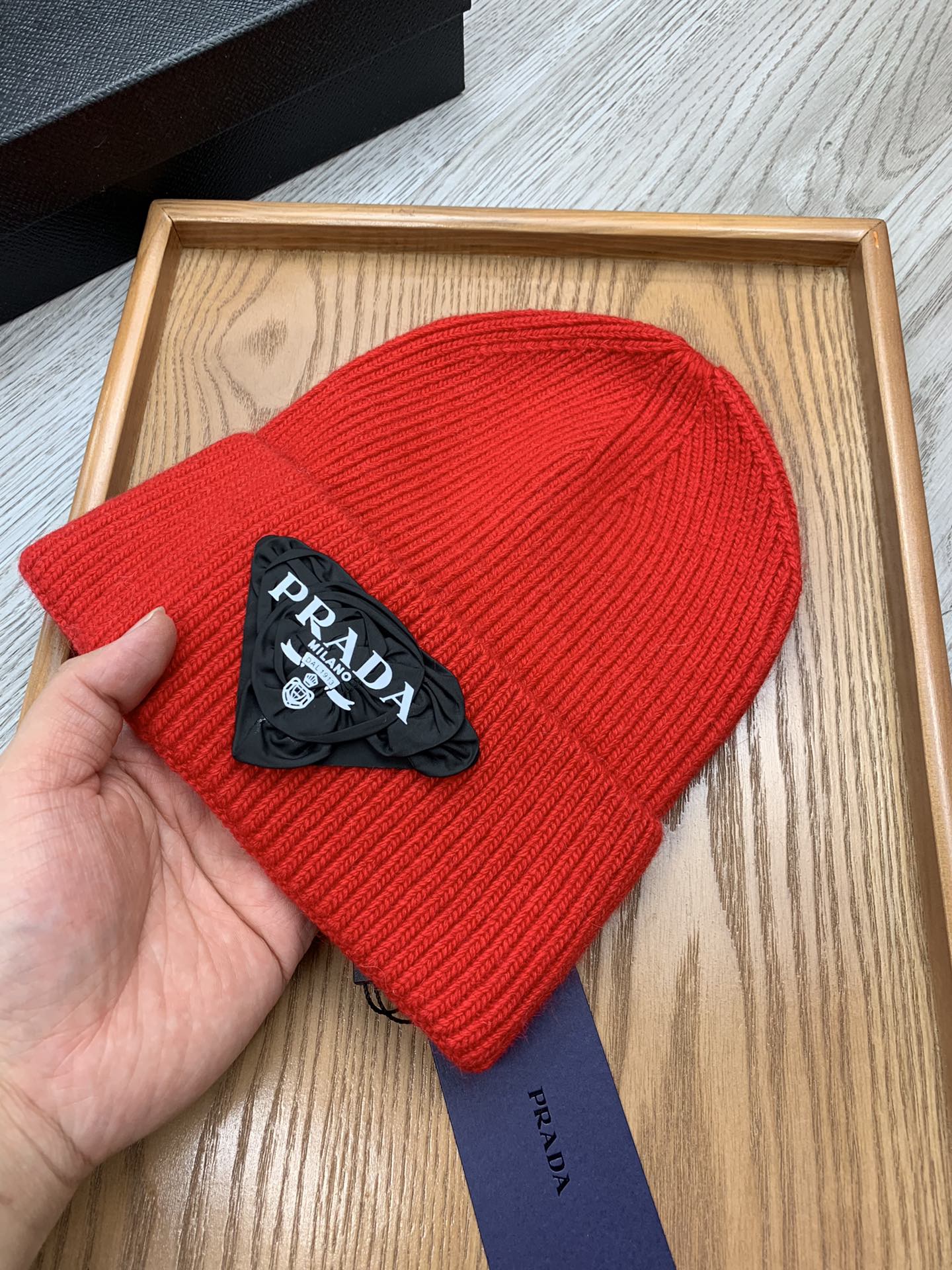 PRADA BEANIE HAT IN CHERRY RED WOOL 431358