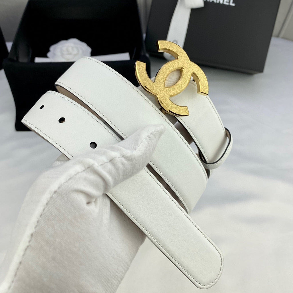 CHANEL DOUBLE C BELT 30MM IN WHITE CALFSKIN METAL BUCKLE