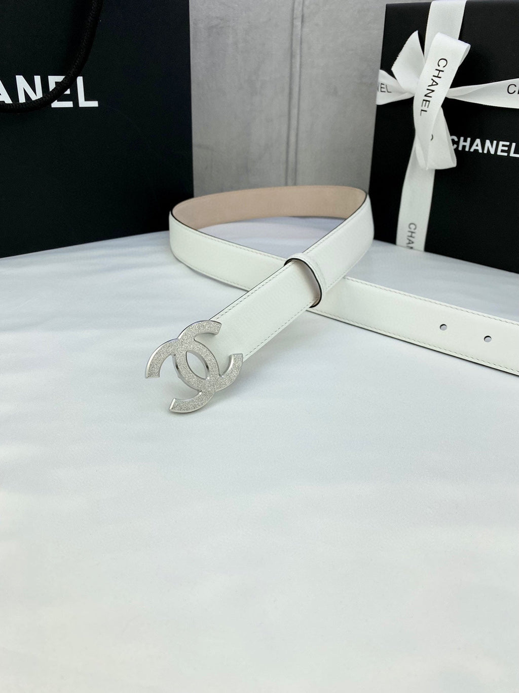 CHANEL DOUBLE C BELT 30MM IN WHITE CALFSKIN METAL BUCKLE