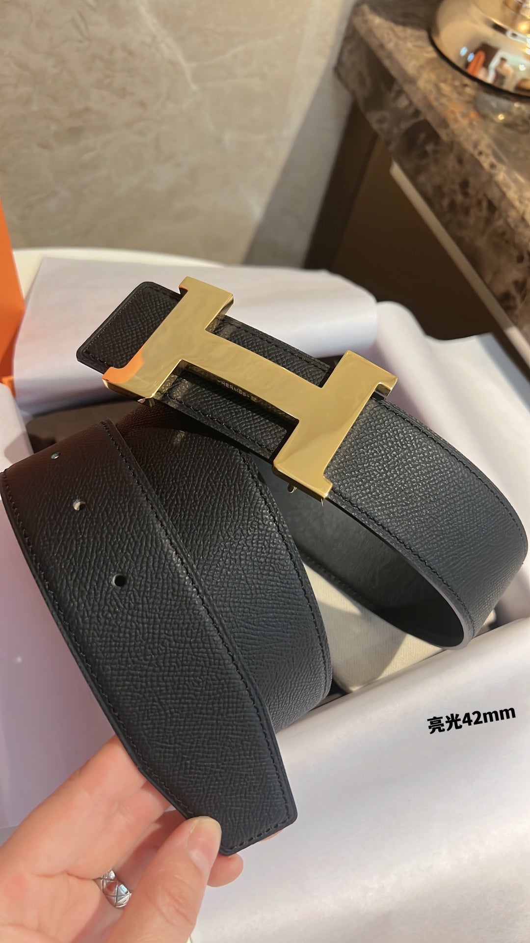 HERMES CONSTANCE BELT BUCKLE & REVERSIBLE BLACK LEATHER STRAP 42MM GOLD HARDWARE
