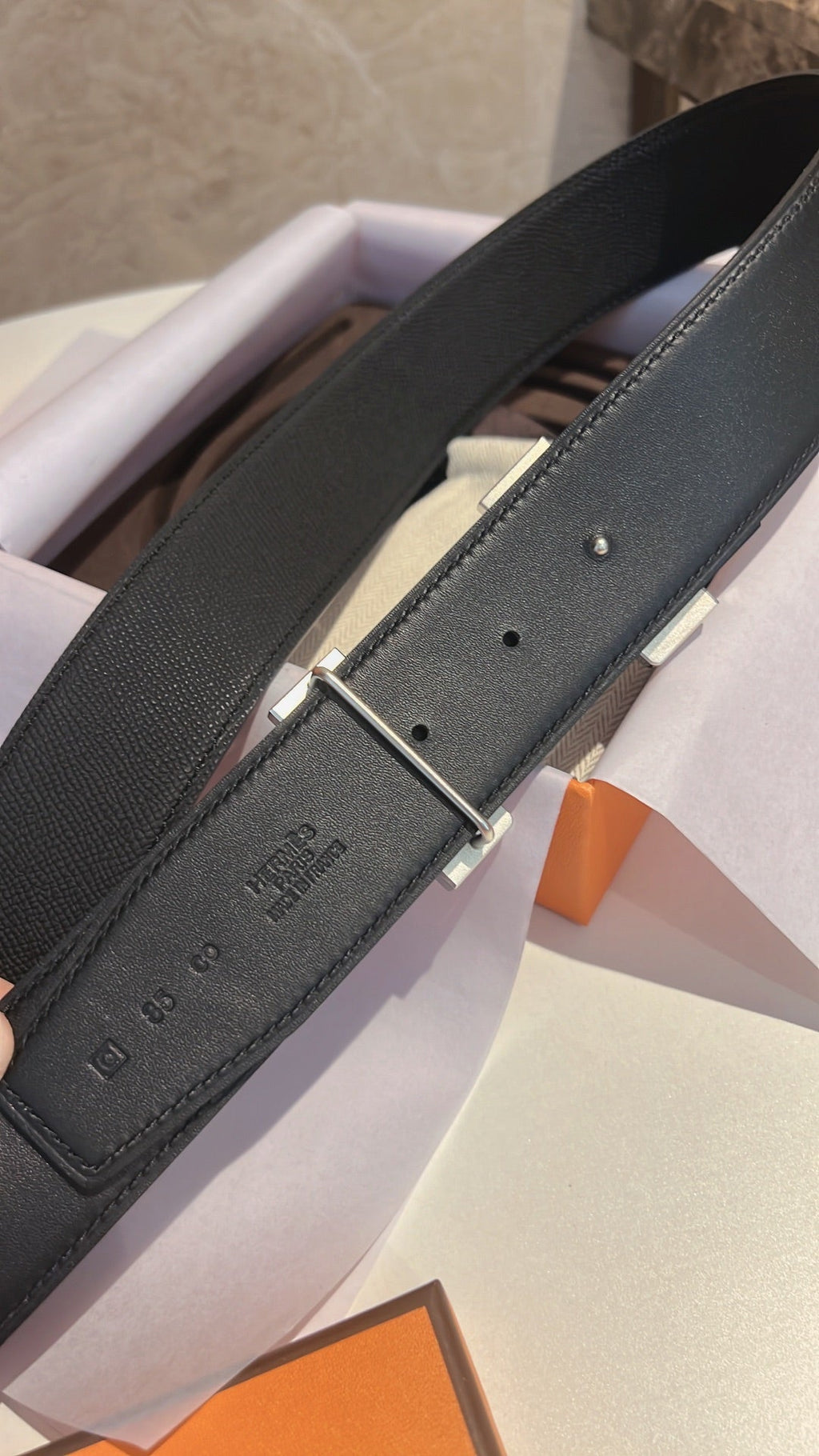HERMES CONSTANCE BELT BUCKLE & REVERSIBLE BLACK LEATHER STRAP 42MM