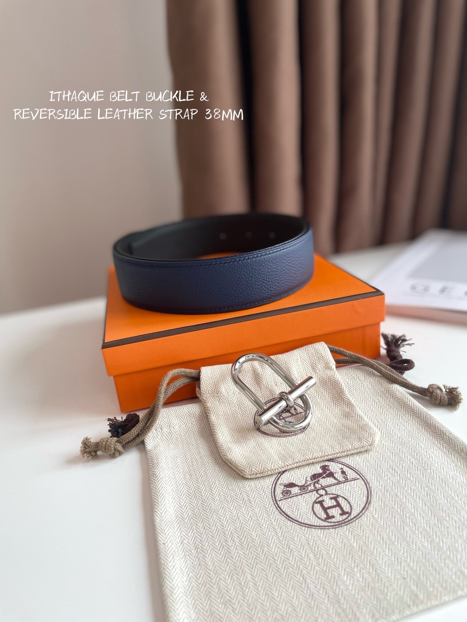 HERMES ITHAQUE BELT SILVER BUCKLE & REVERSIBLE NAVY BLUE AND BLACK LEATHER STRAP 38MM