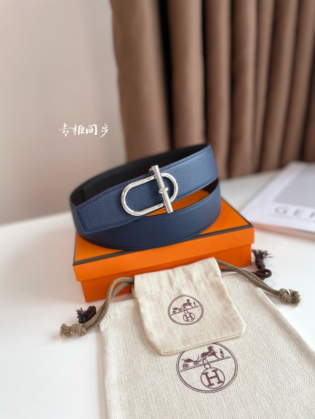 HERMES ITHAQUE BELT SILVER BUCKLE & REVERSIBLE NAVY BLUE AND BLACK LEATHER STRAP 38MM