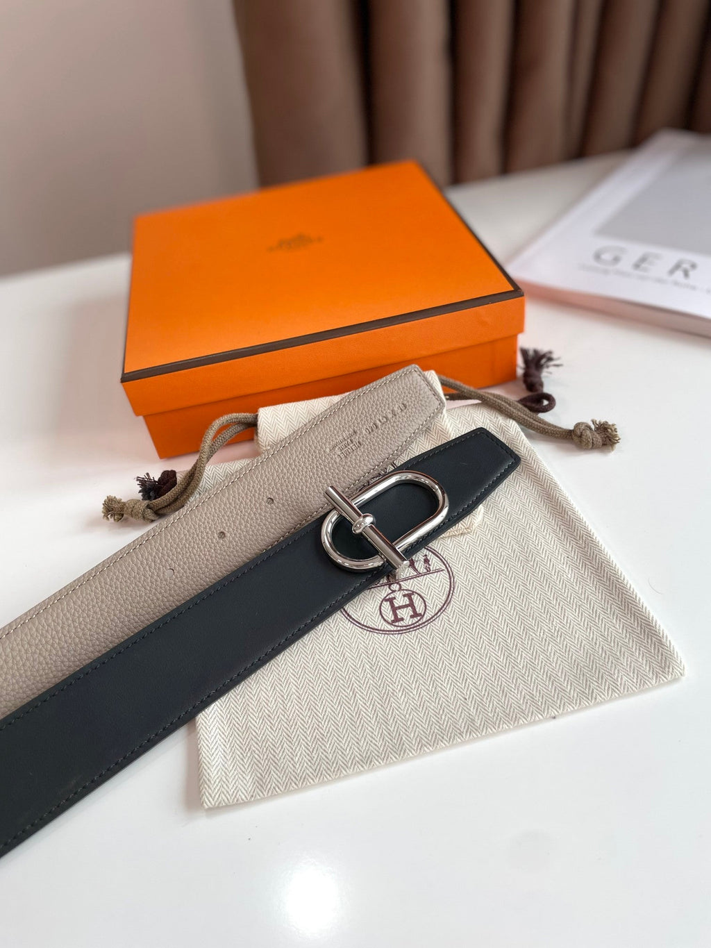 HERMES ITHAQUE BELT SILVER BUCKLE & REVERSIBLE CAMEL BROWN AND BLACK LEATHER STRAP 38MM