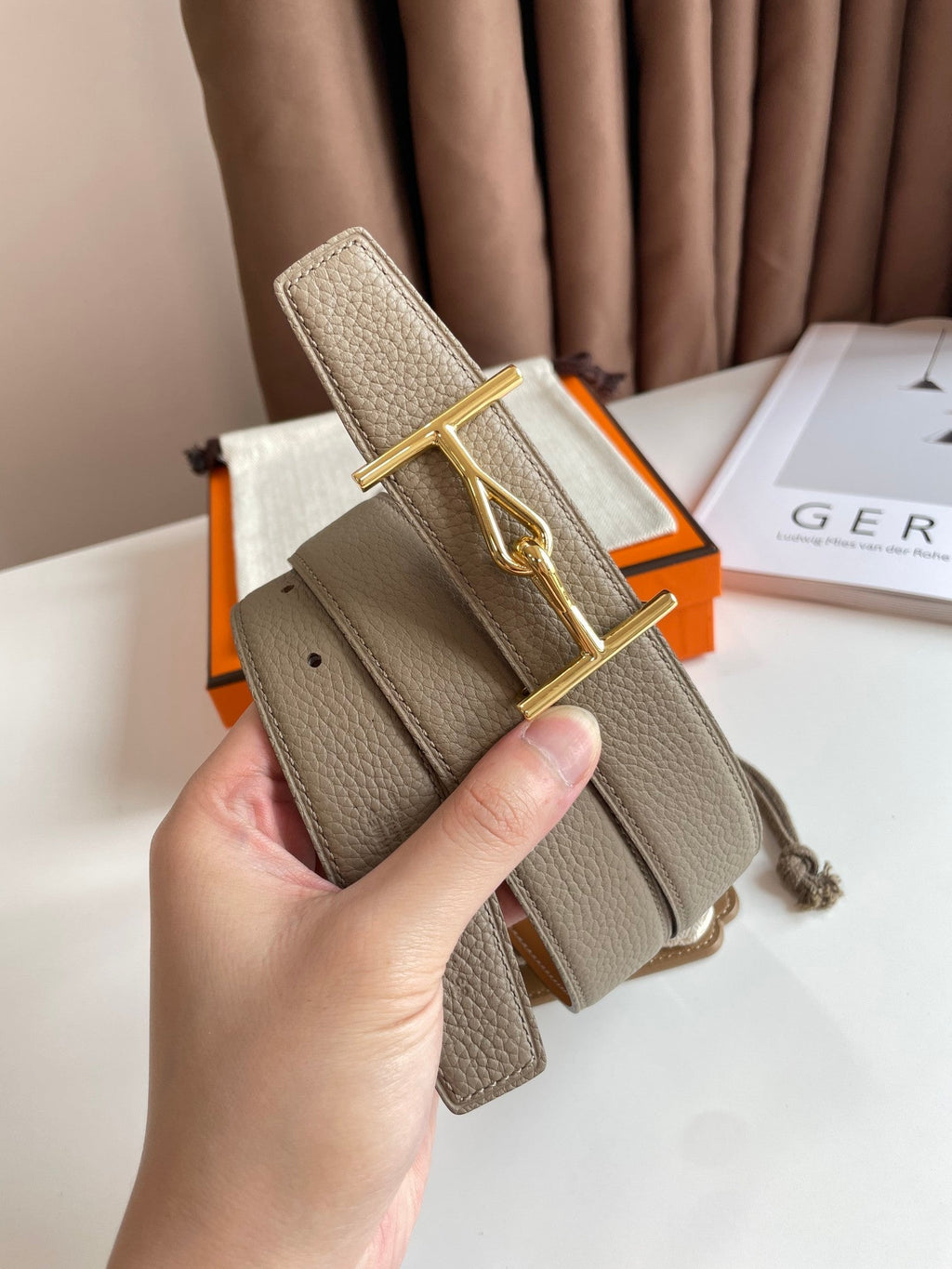HERMES JUMBO BELT GOLD BUCKLE & REVERSIBLE CAMEL BROWN AND ORANGE LEATHER STRAP 32MM
