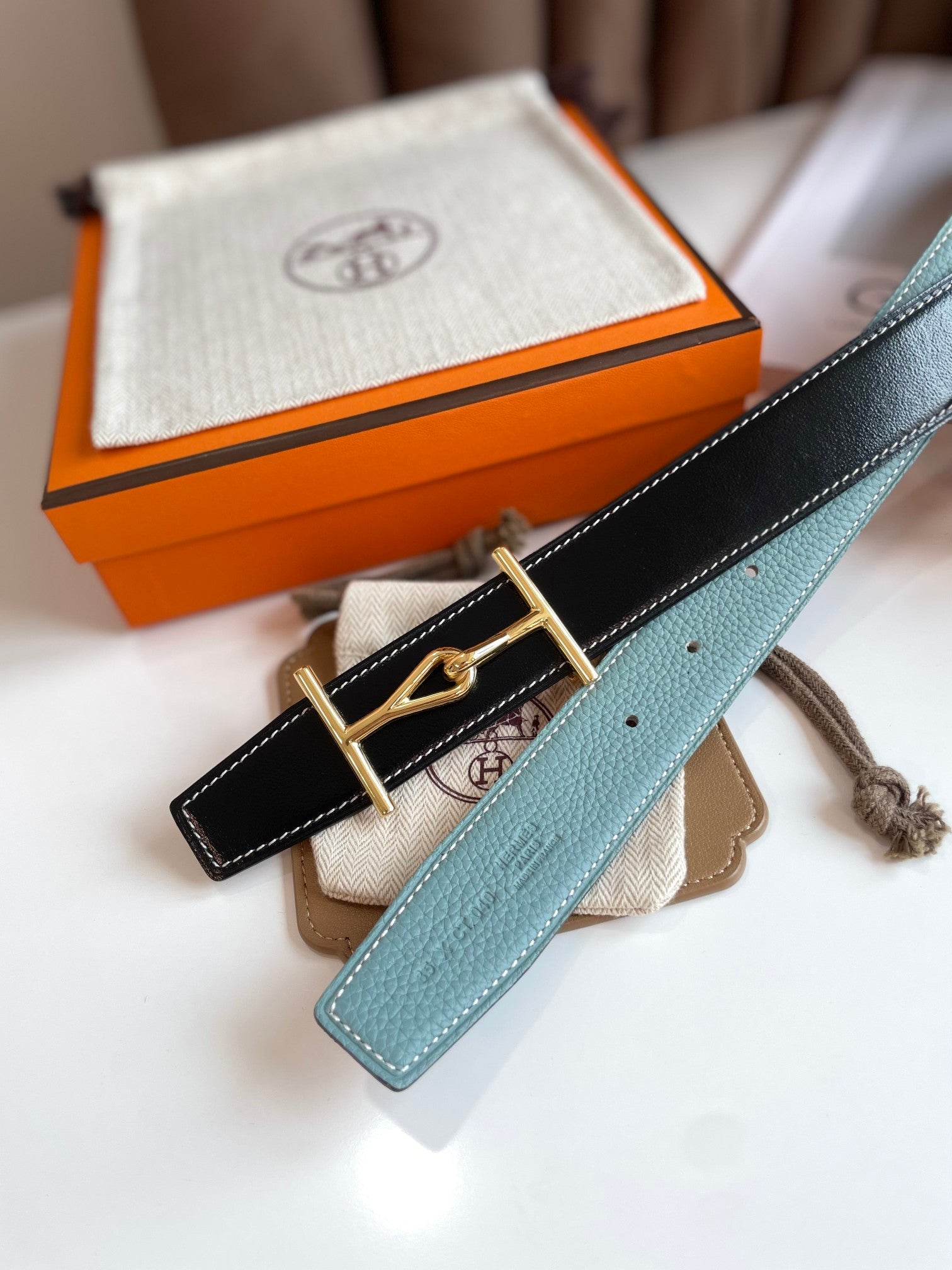 HERMES JUMBO BELT GOLD BUCKLE & REVERSIBLE ASH GREEN AND BLACK LEATHER STRAP 32MM