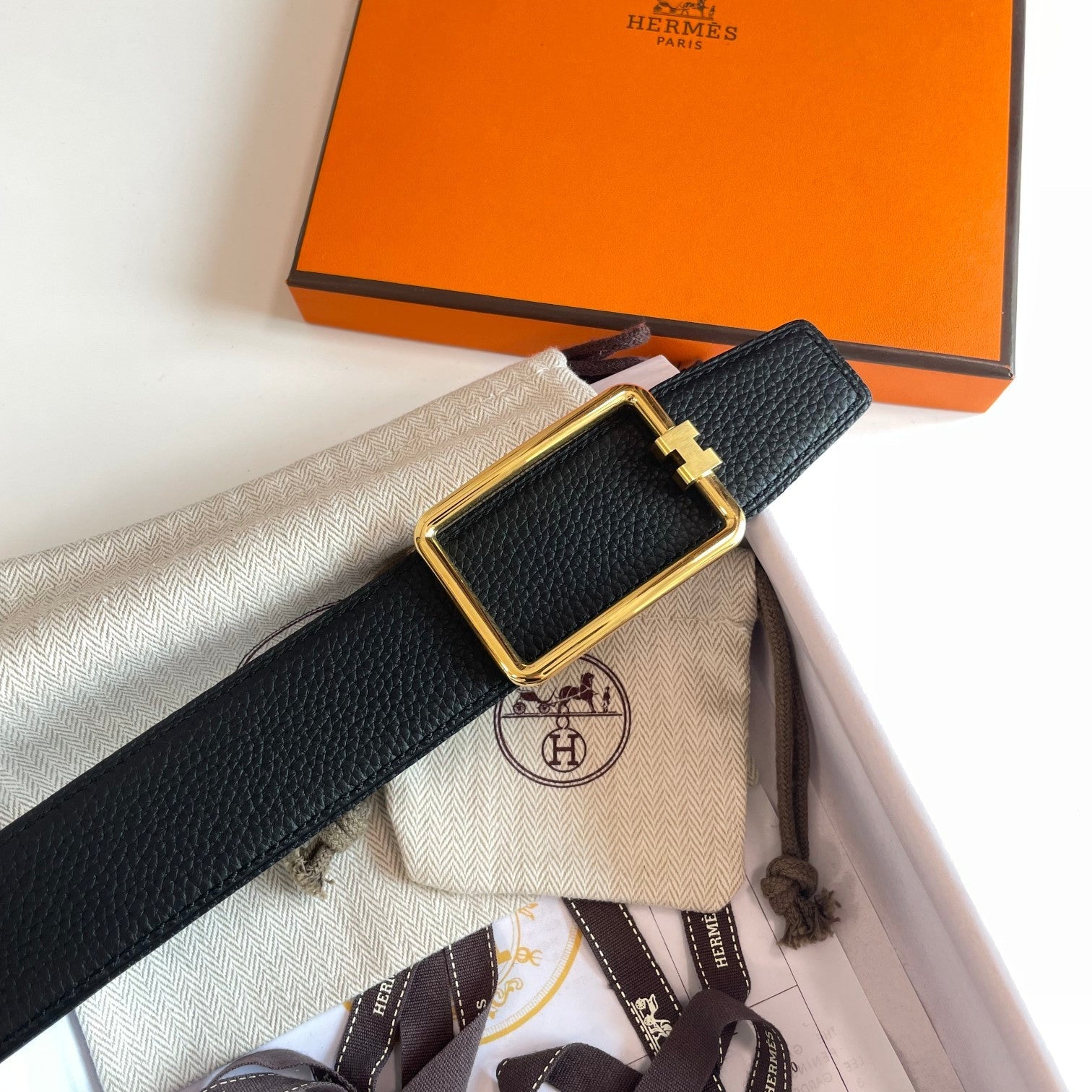 HERMES TUBE H BELT GOLD BUCKLE & REVERSIBLE BLACK LEATHER STRAP 38MM