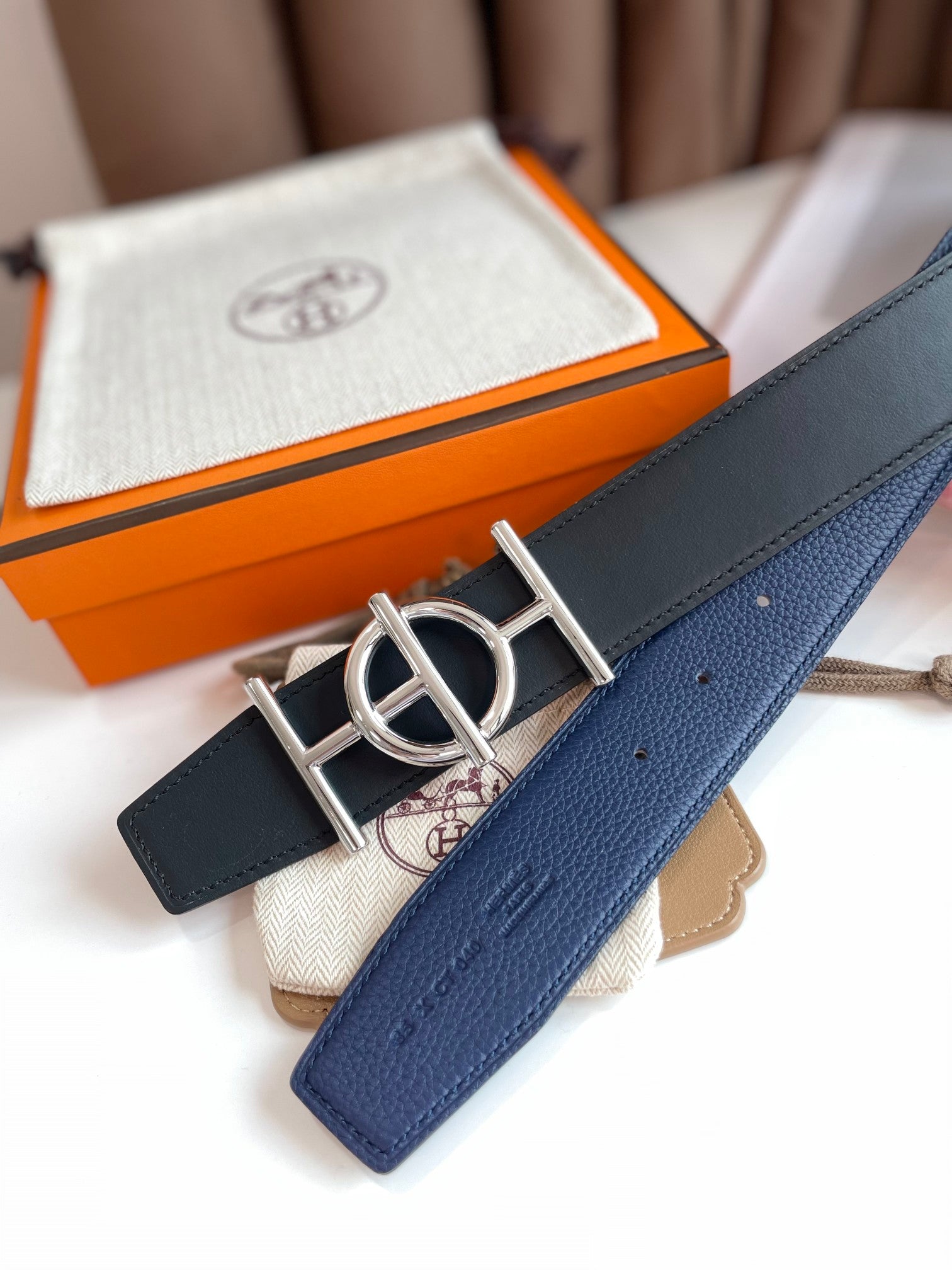 HERMES ULYSSE BELT BUCKLE & REVERSIBLE NAVY BLUE LEATHER STRAP 38MM SILVER HARDWARE