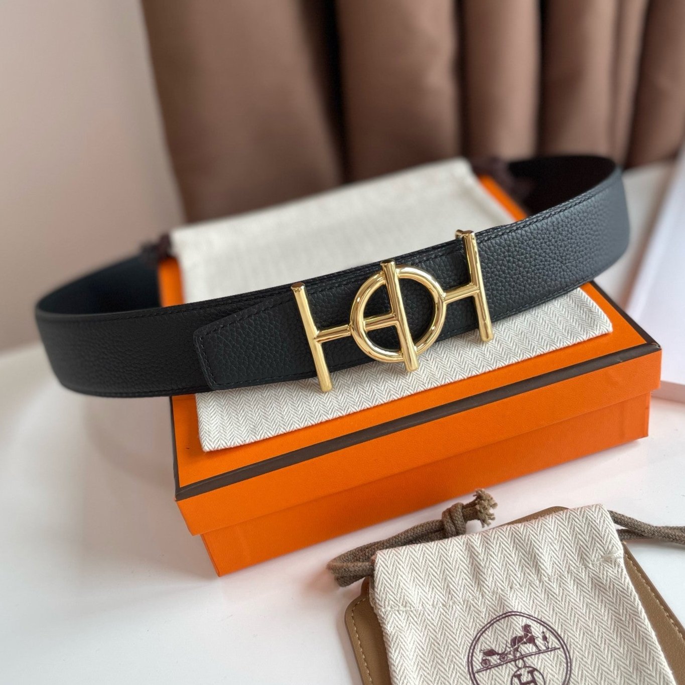 HERMES ULYSSE BELT BUCKLE & REVERSIBLE BLACK LEATHER STRAP 38MM GOLD HARDWARE