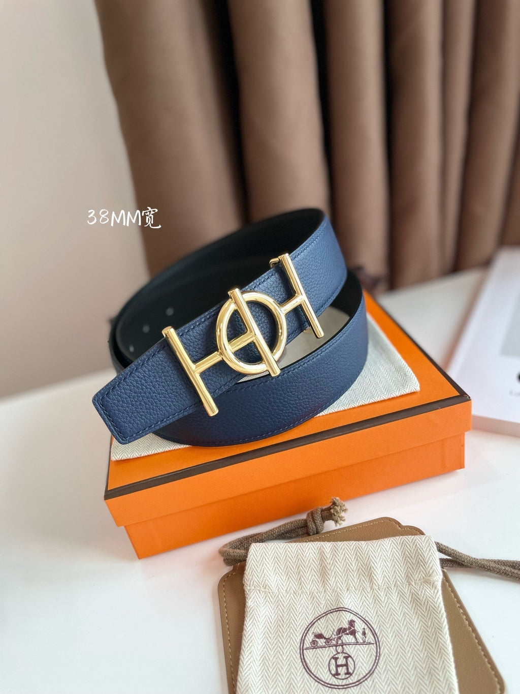 HERMES ULYSSE BELT BUCKLE & REVERSIBLE NAVY BLUE LEATHER STRAP 38MM GOLD HARDWARE