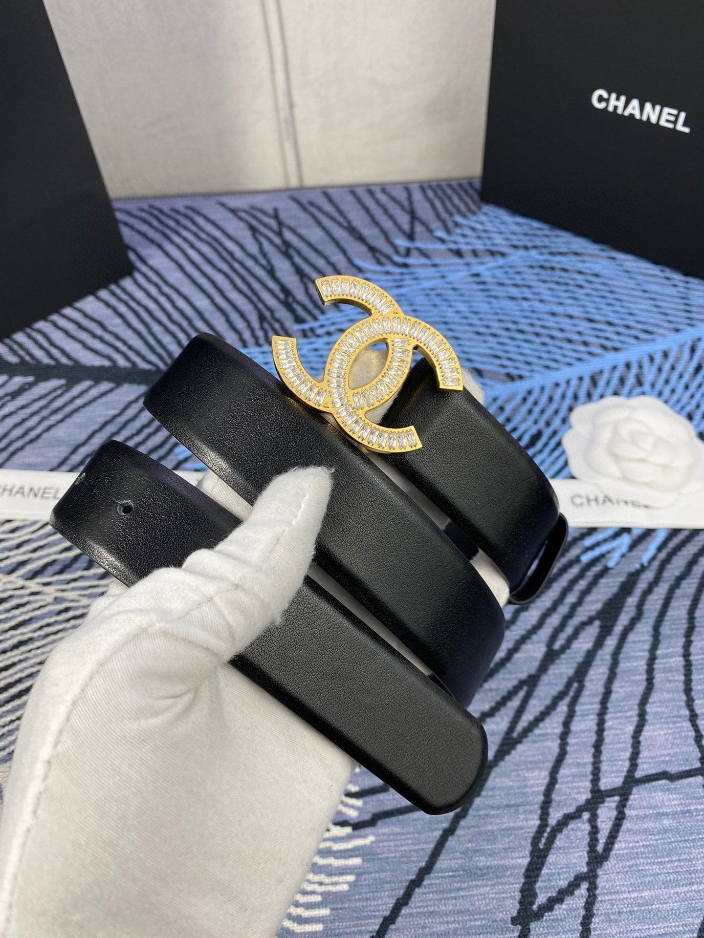 CHANEL 25S BELT 30 MM IN BLACK CALFSKIN WITH GOLD HARDWARE 615100