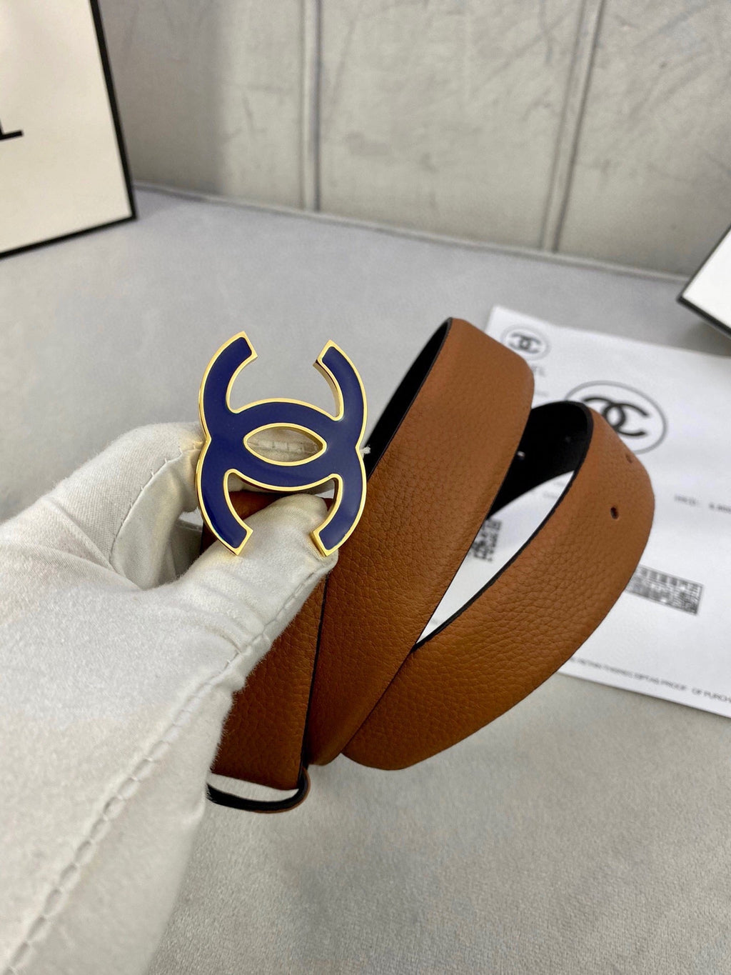 CHANEL 30MM BELT IN BRONZE BROWN GRAINED CALFSKIN WITH NAVY BLUE METAL LOGO