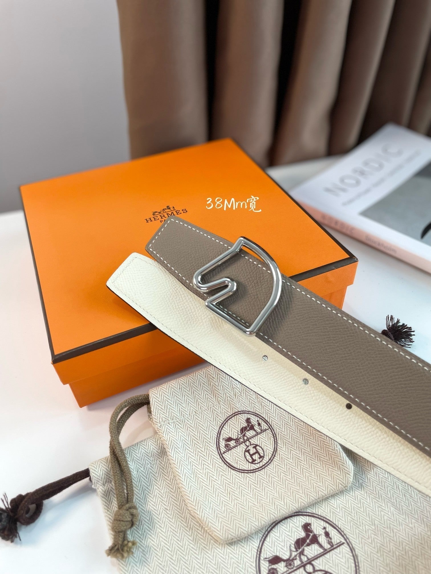 HERMES BOUCLE BELT BUCKLE & REVERSIBLE KHAKI BROWN AND WHITE LEATHER STRAP 38MM SILVER HARDWARE