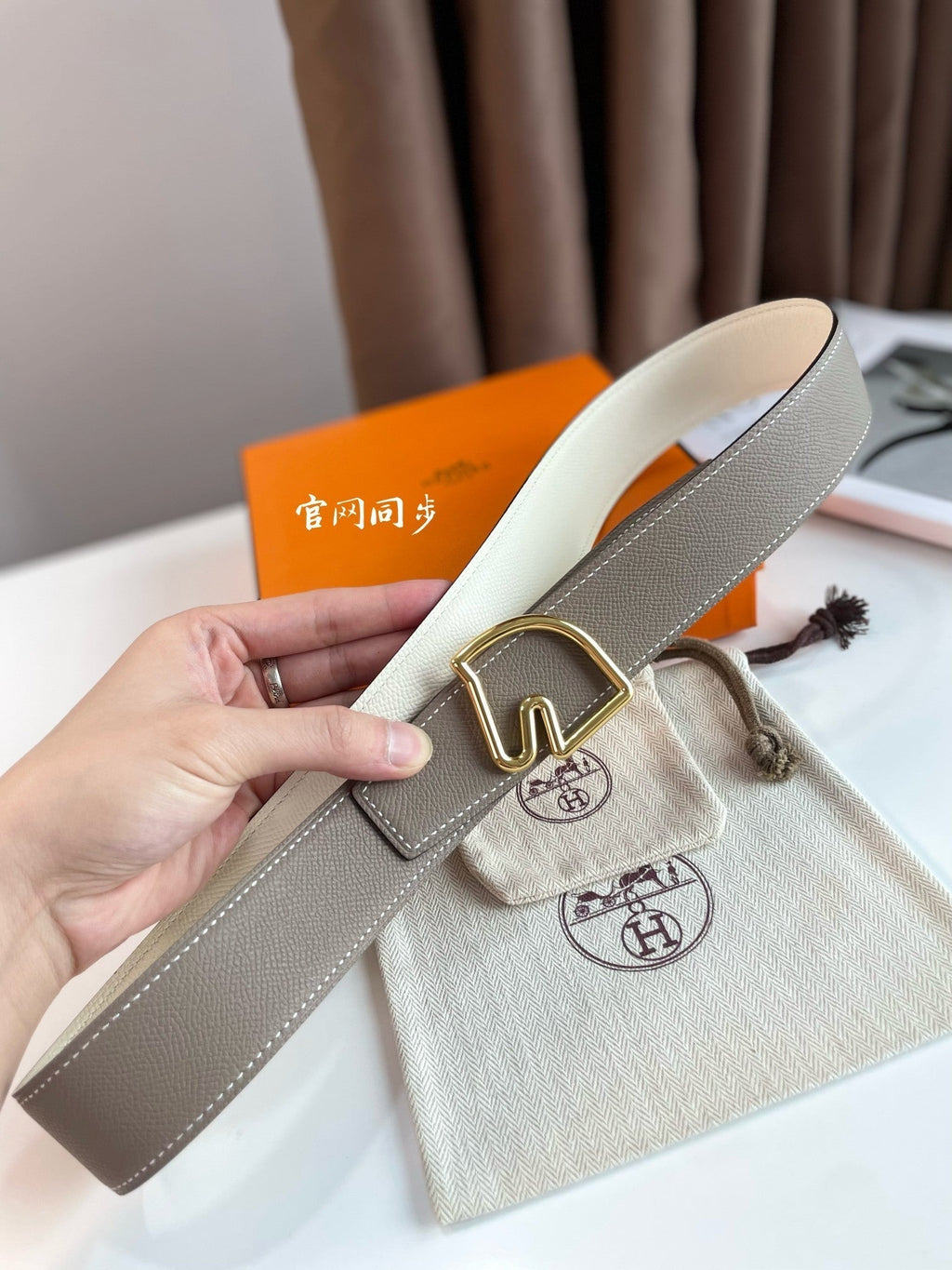 HERMES BOUCLE BELT BUCKLE & REVERSIBLE KHAKI BROWN AND WHITE LEATHER STRAP 38MM GOLD HARDWARE