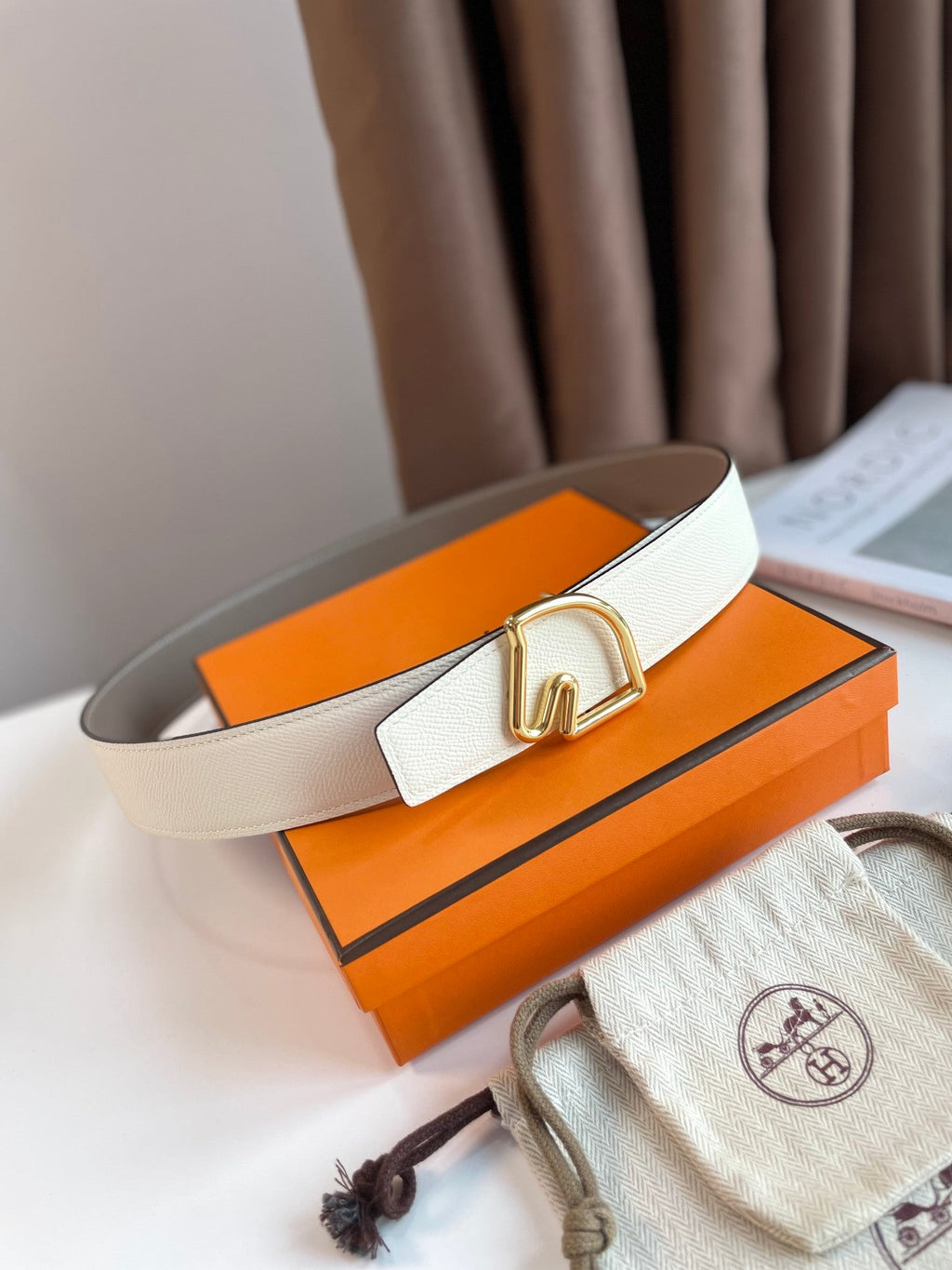 HERMES BOUCLE BELT BUCKLE & REVERSIBLE KHAKI BROWN AND WHITE LEATHER STRAP 38MM GOLD HARDWARE