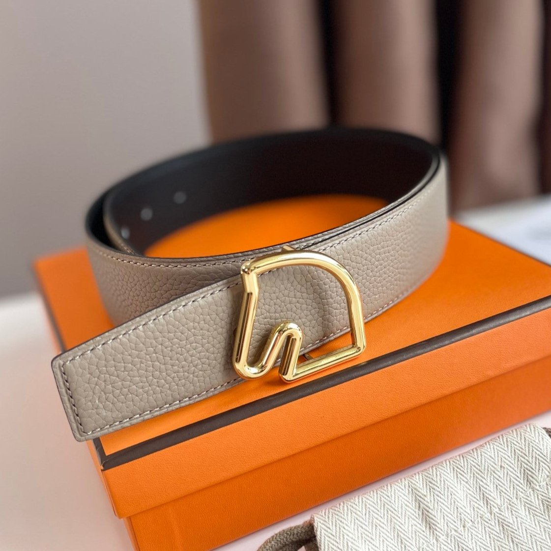 HERMES BOUCLE BELT BUCKLE & REVERSIBLE KHAKI BROWN LEATHER STRAP 38MM GOLD HARDWARE