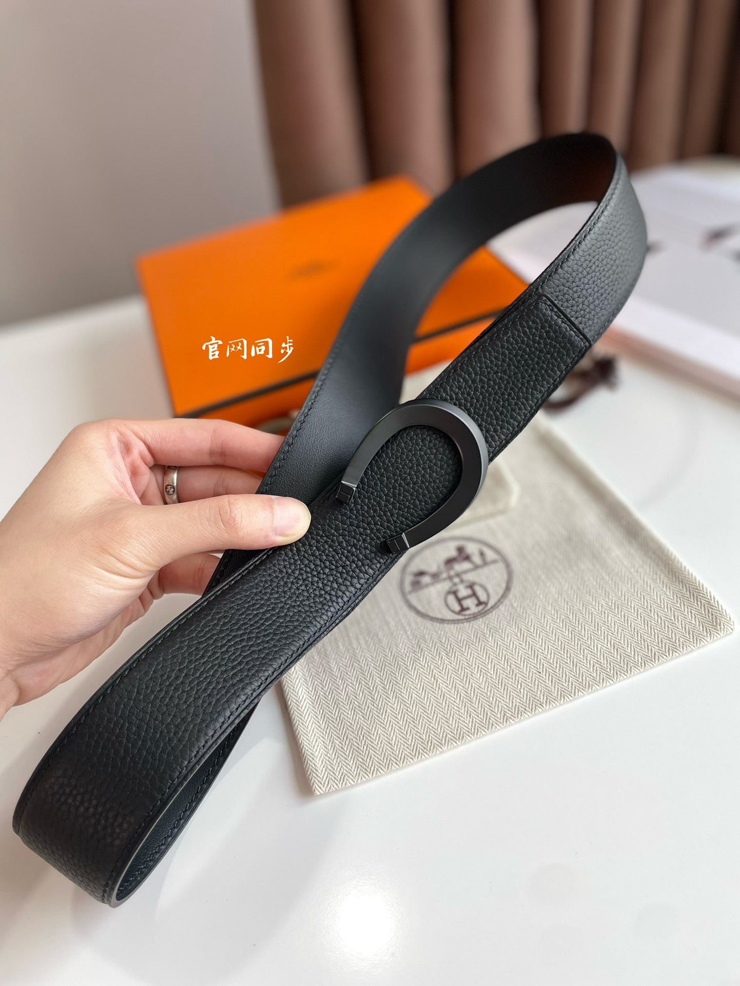 HERMES LUCK BELT BUCKLE & REVERSIBLE BLACK LEATHER STRAP 38MM
