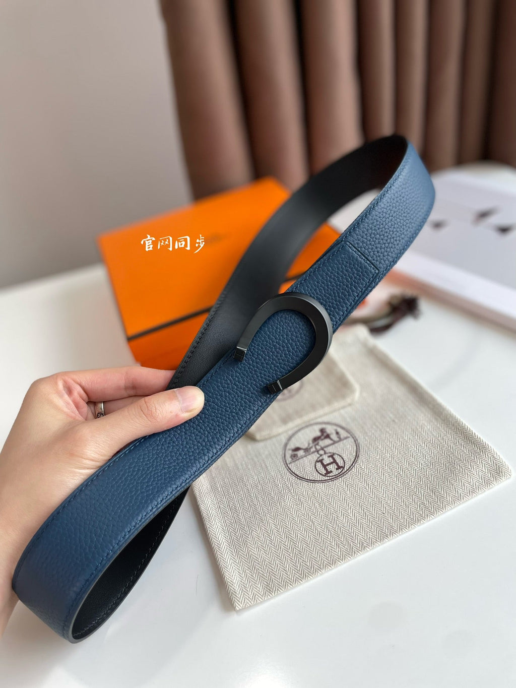 HERMES LUCK BELT BUCKLE & REVERSIBLE BLACK AND NAVY BLUE LEATHER STRAP 38MM
