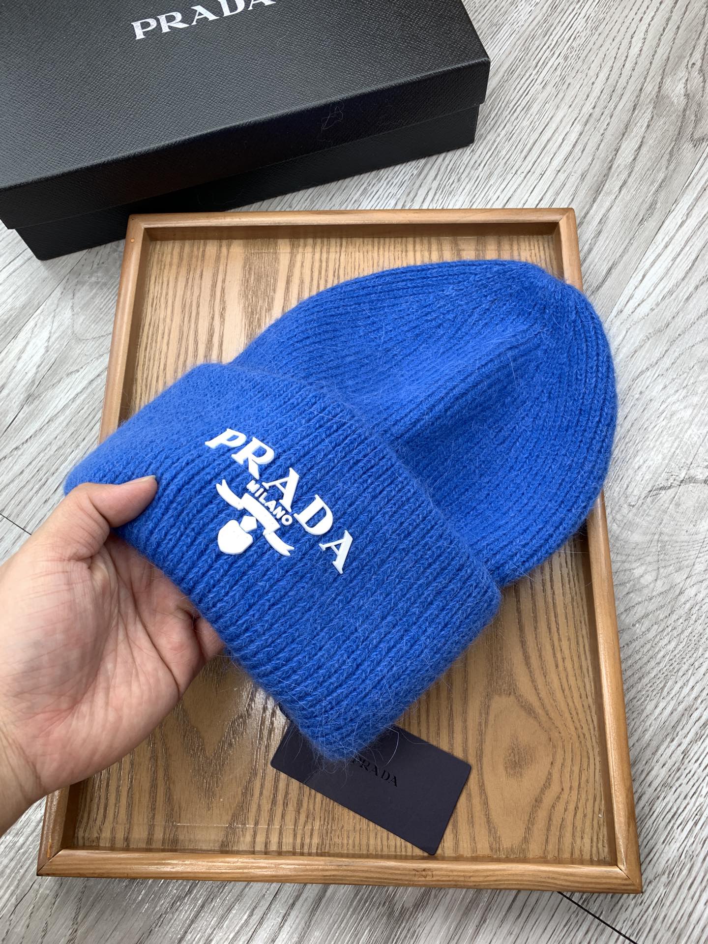 PRADA BEANIE HAT IN COBALT BLUE WOOL 108752