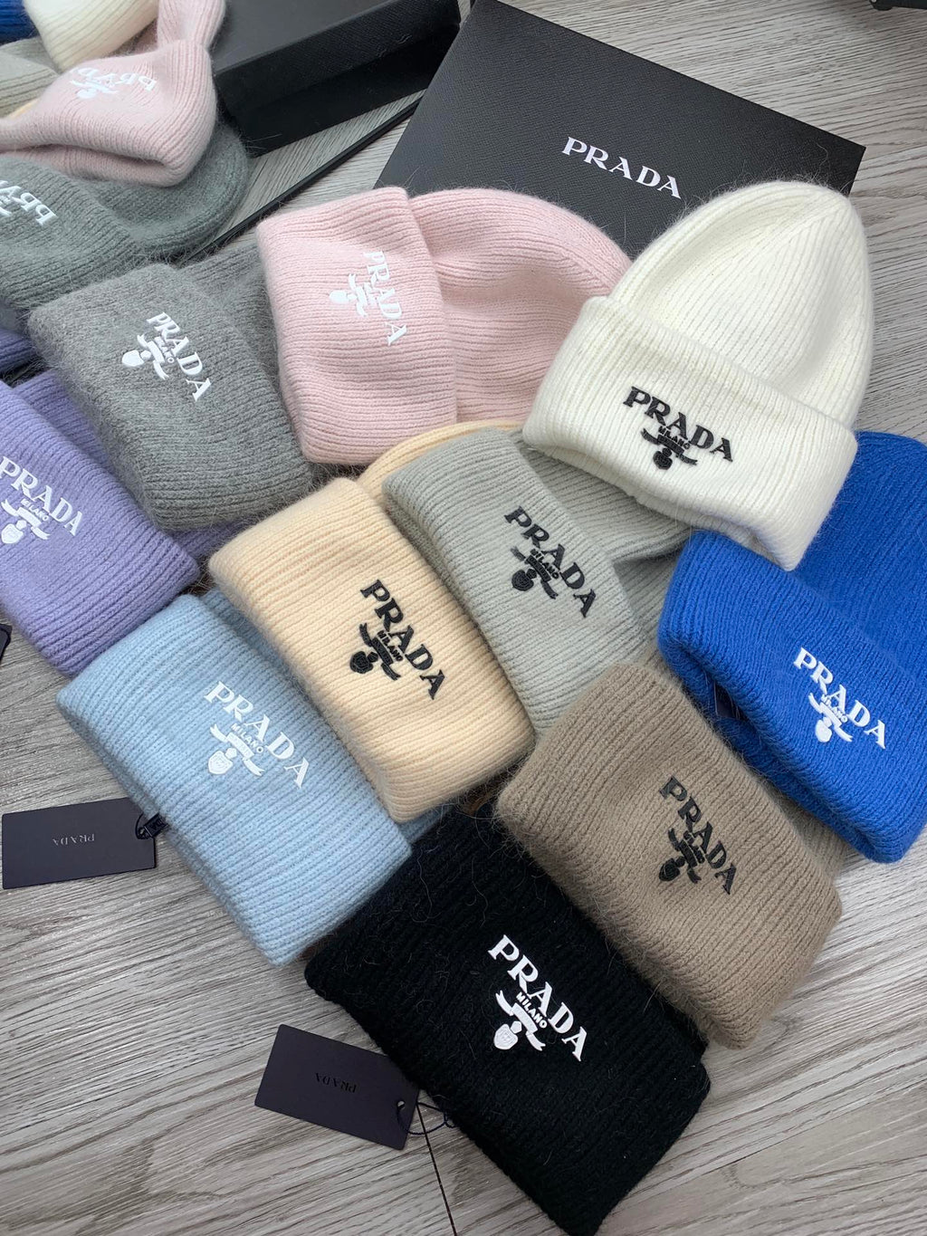PRADA BEANIE HAT IN SOLF PINK WOOL 108751