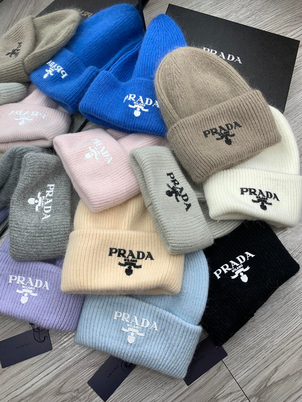 PRADA BEANIE HAT IN SOLF PINK WOOL 108751