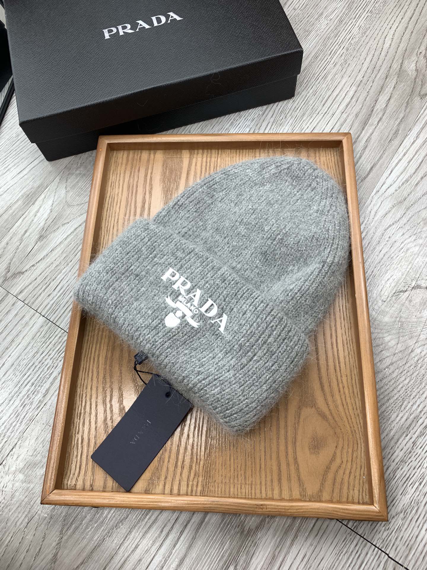 PRADA BEANIE HAT IN DOLPHIN GRAY WOOL 108750