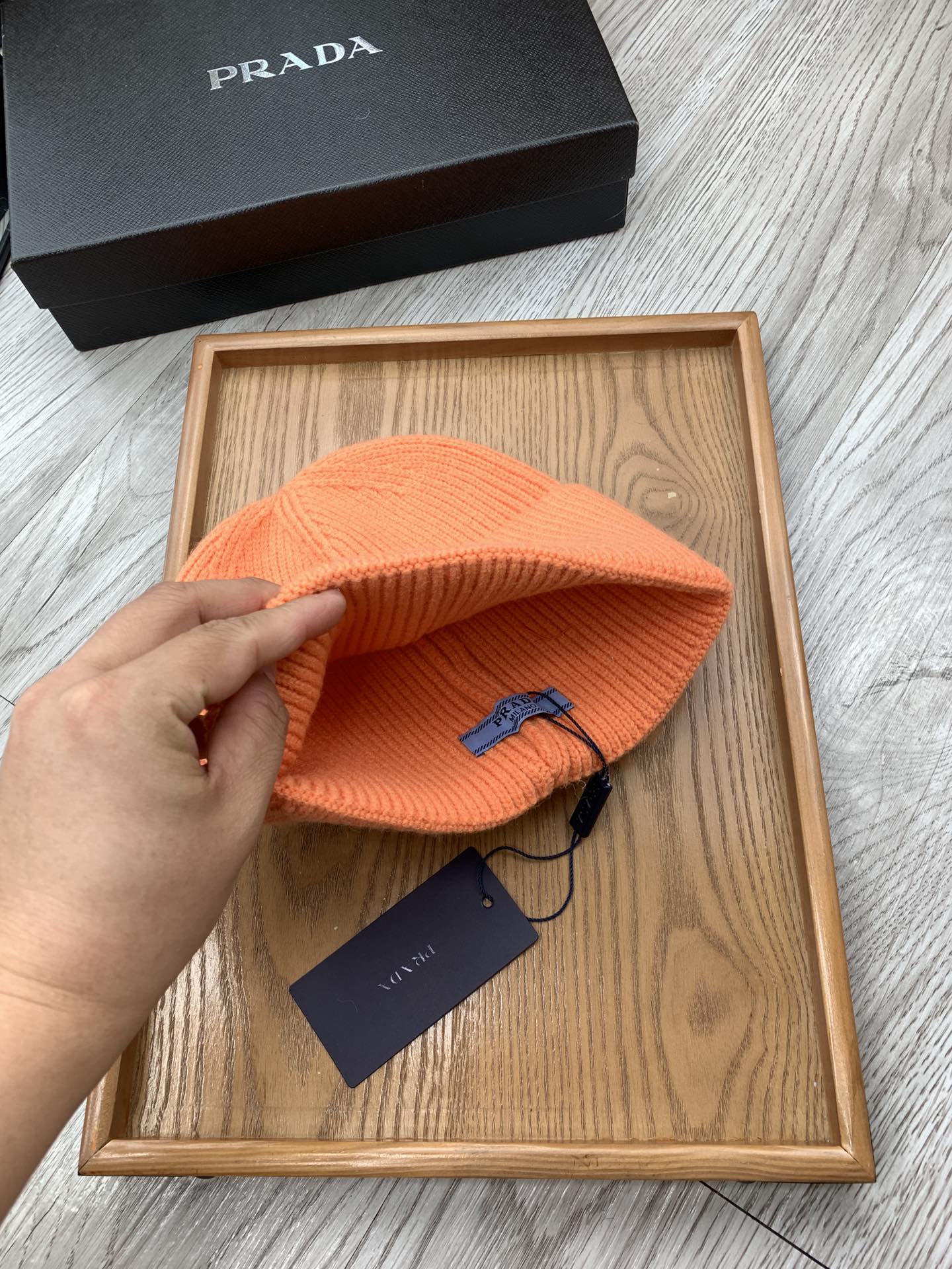 PRADA BEANIIE HAT IN CARROT ORANGE WOOL 335036