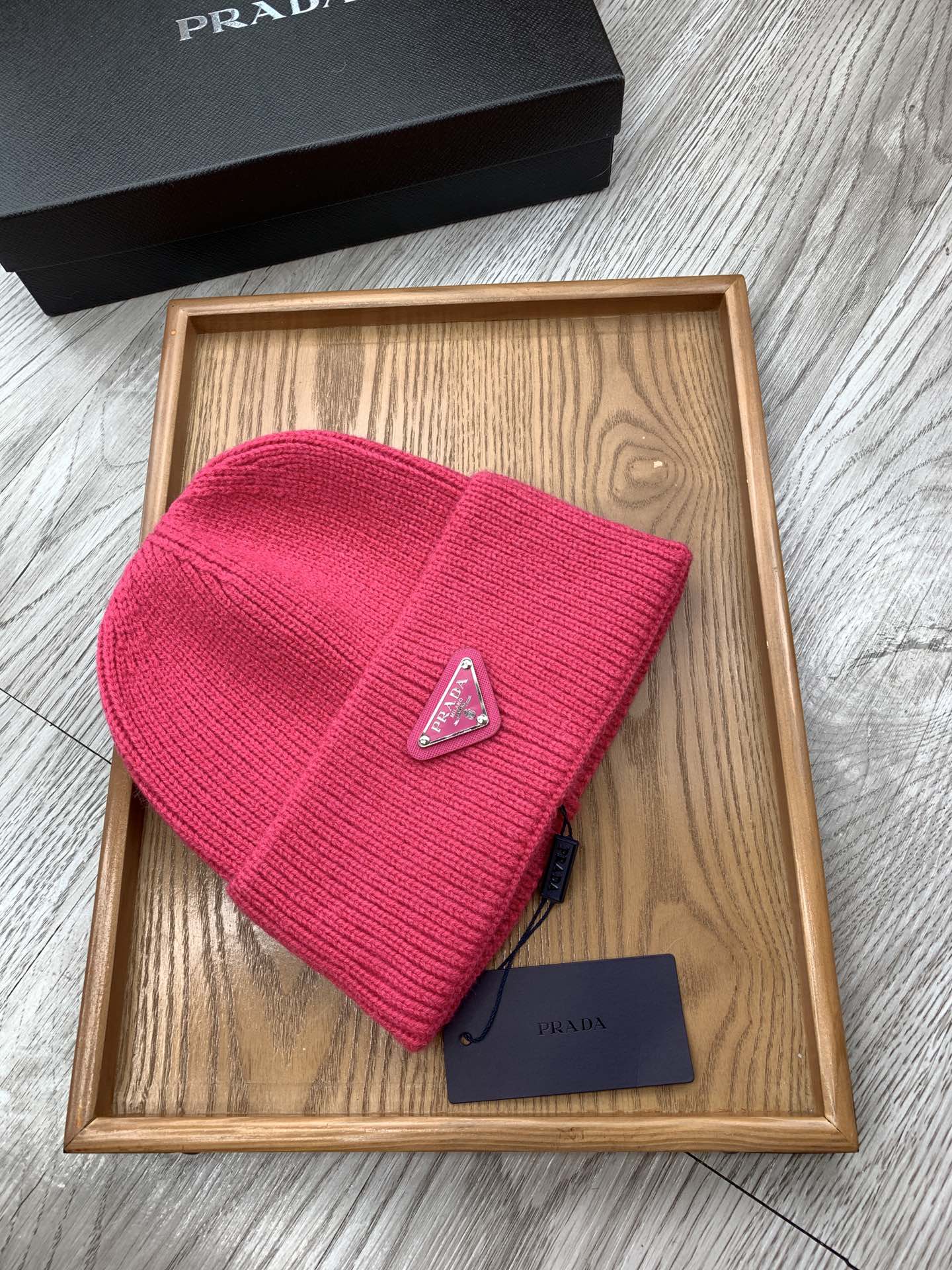 PRADA BEANIIE HAT IN BRIGHT PINK WOOL 335037