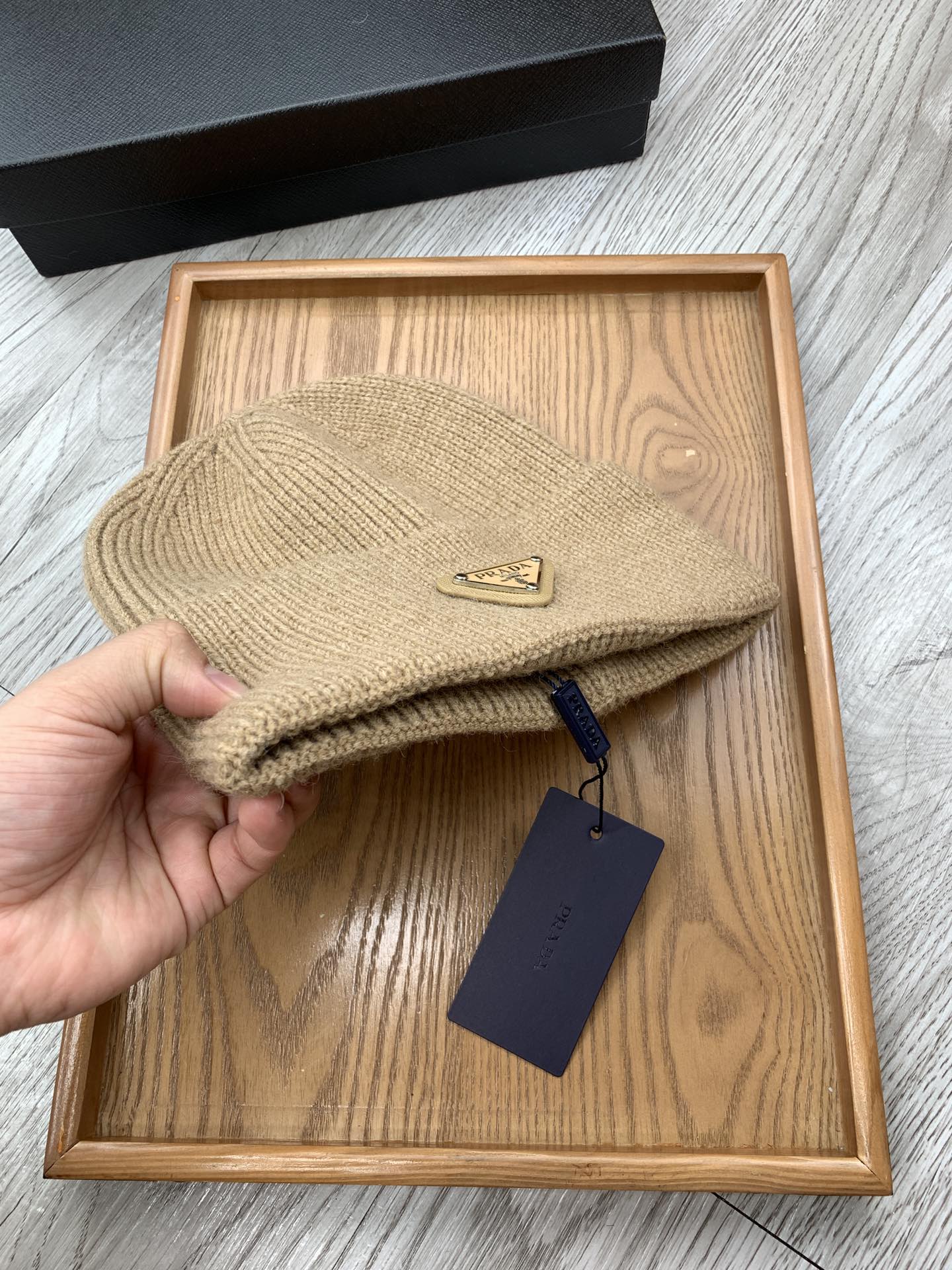 PRADA BEANIIE HAT IN CAMEL BROWN WOOL 335038