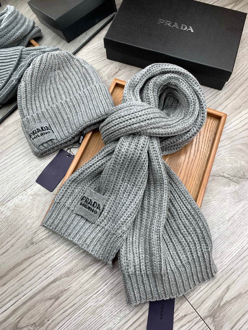 PRADA SET SCARF AND HAT IN PALE GRAY WOOL AND RABBIT FUR 388992