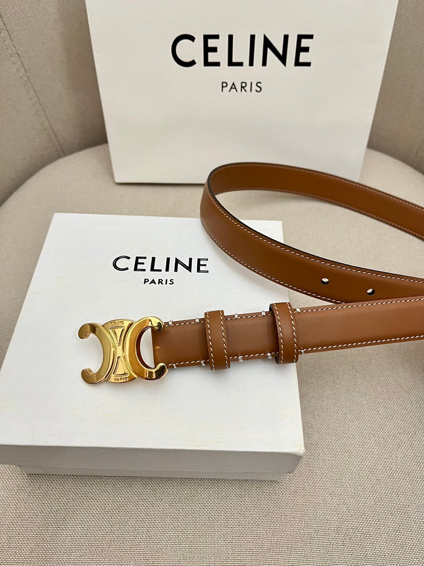 CELINE 25S TRIOMPHE 25MM BELT IN CARAMEL CALFSKIN GLOD HARDWARE