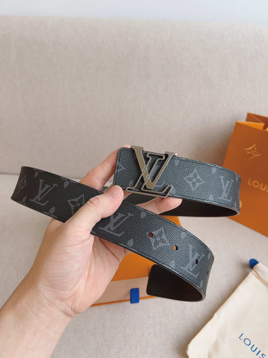 LOUIS VUITTON LV 25S BELT 40 MM IN BLACK MIX GREY CALFSKIN 593204