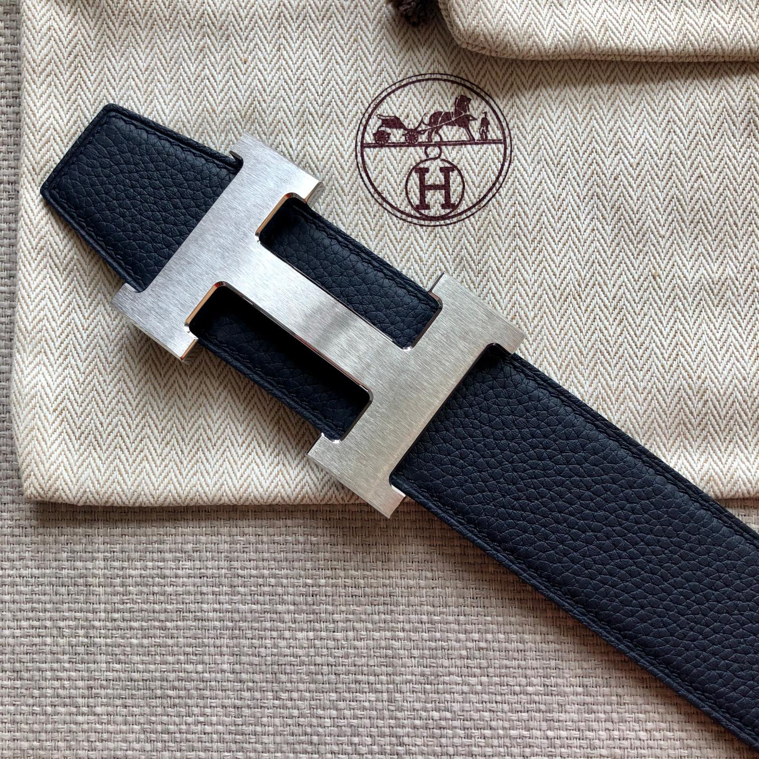 HERMES BELT BUCKLE & REVERSIBLE BLACK LEATHER STRAP 38MM SILVER HARDWARE