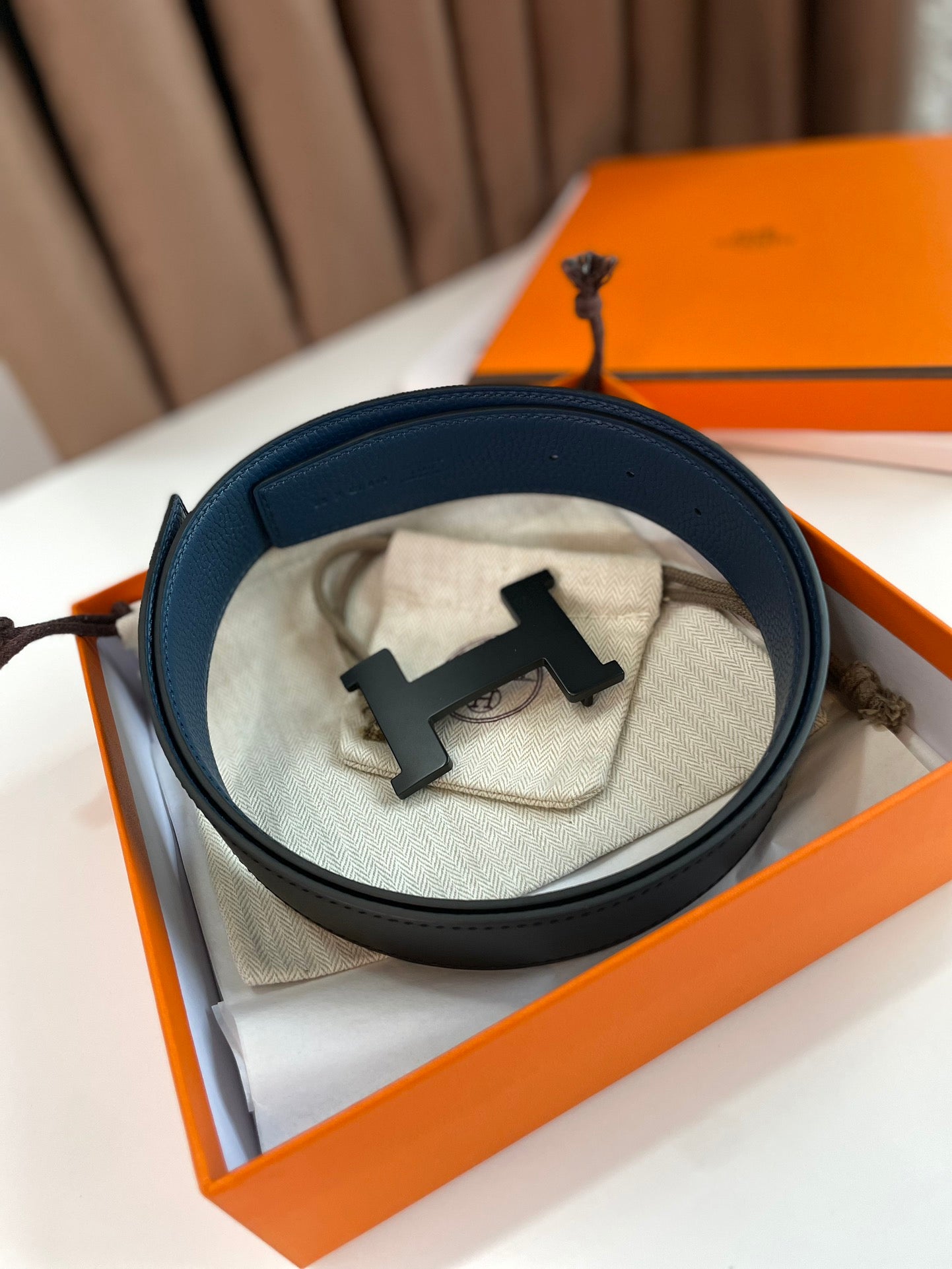 HERMES CONSTANCE BELT BUCKLE & REVERSIBLE NAVY BLUE AND BLACK LEATHER STRAP 38MM