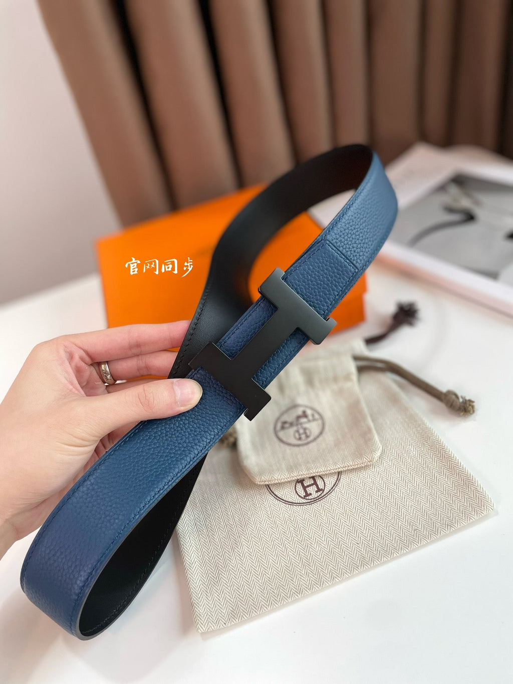 HERMES CONSTANCE BELT BUCKLE & REVERSIBLE NAVY BLUE AND BLACK LEATHER STRAP 38MM