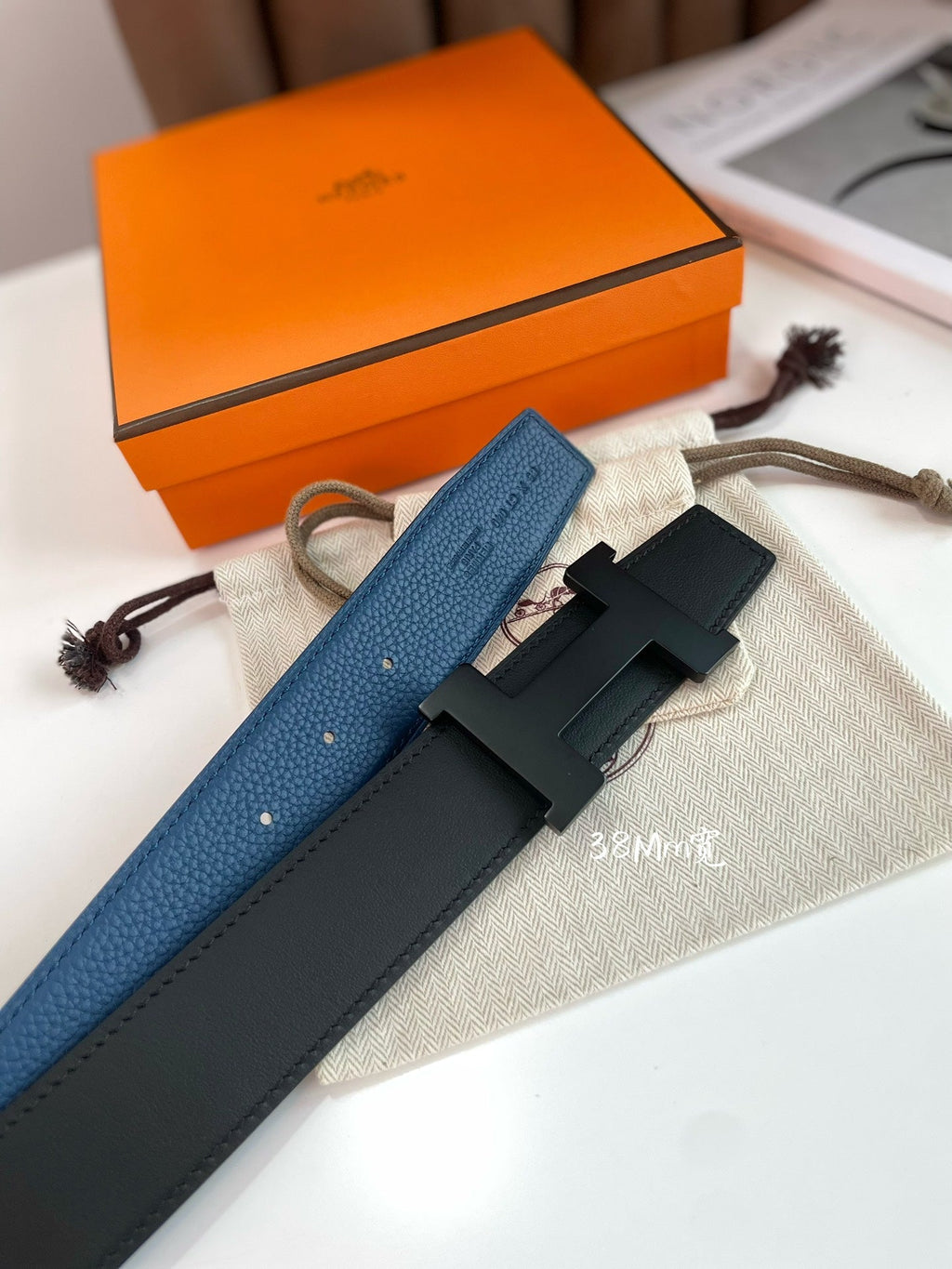 HERMES CONSTANCE BELT BUCKLE & REVERSIBLE NAVY BLUE AND BLACK LEATHER STRAP 38MM