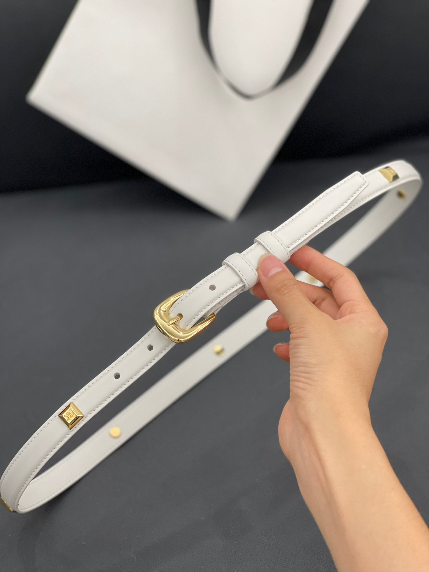 CELINE CL SMALL 18 MM TRIOMPHE BELT IN TAURILLON WHITE LEATHER GOLD HARDWARE