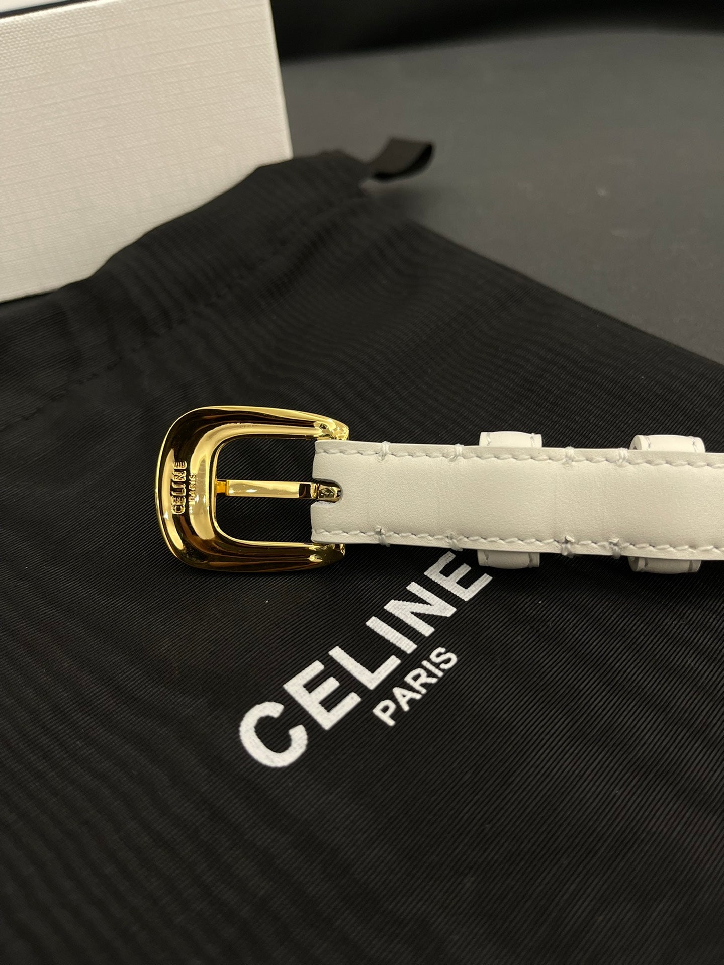 CELINE CL SMALL 18 MM TRIOMPHE BELT IN TAURILLON WHITE LEATHER GOLD HARDWARE