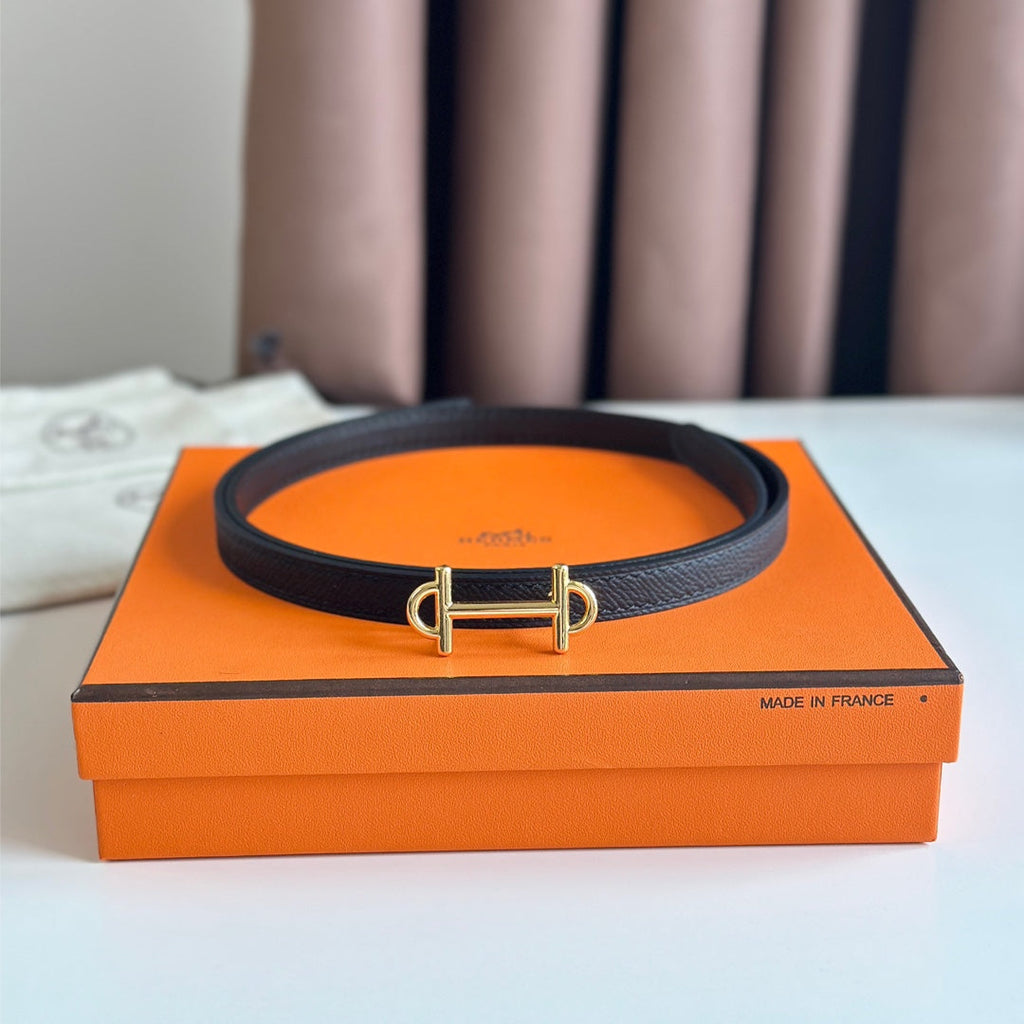 HERMES GAMMA BUCKLE & REVERSIBLE BLACK LEATHER STRAP 13MM GOLD HARDWARE