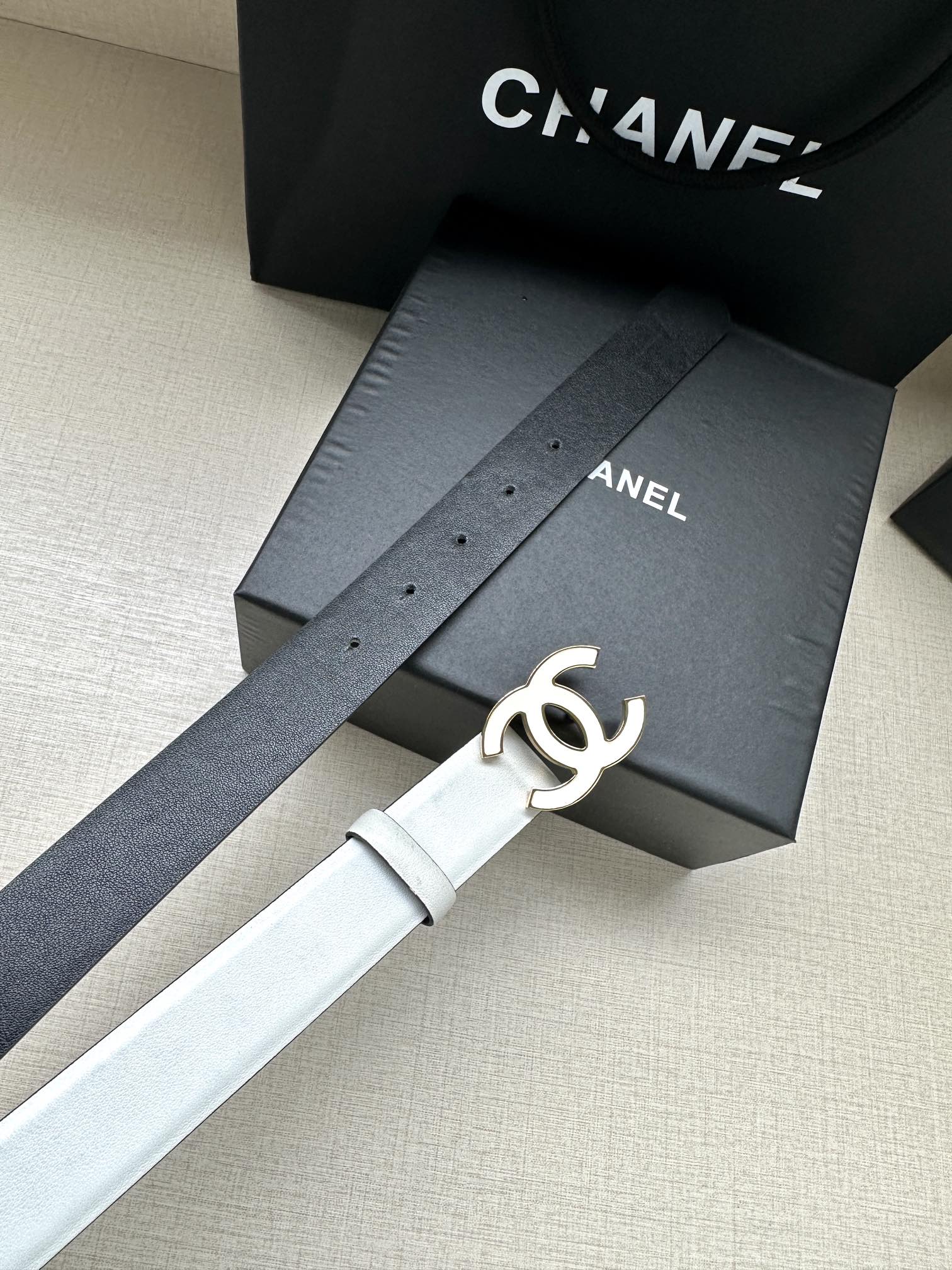 CHANEL 30MM BELT IN FULL WHITE SMOOTH CALFSKIN METAL HARDWARE