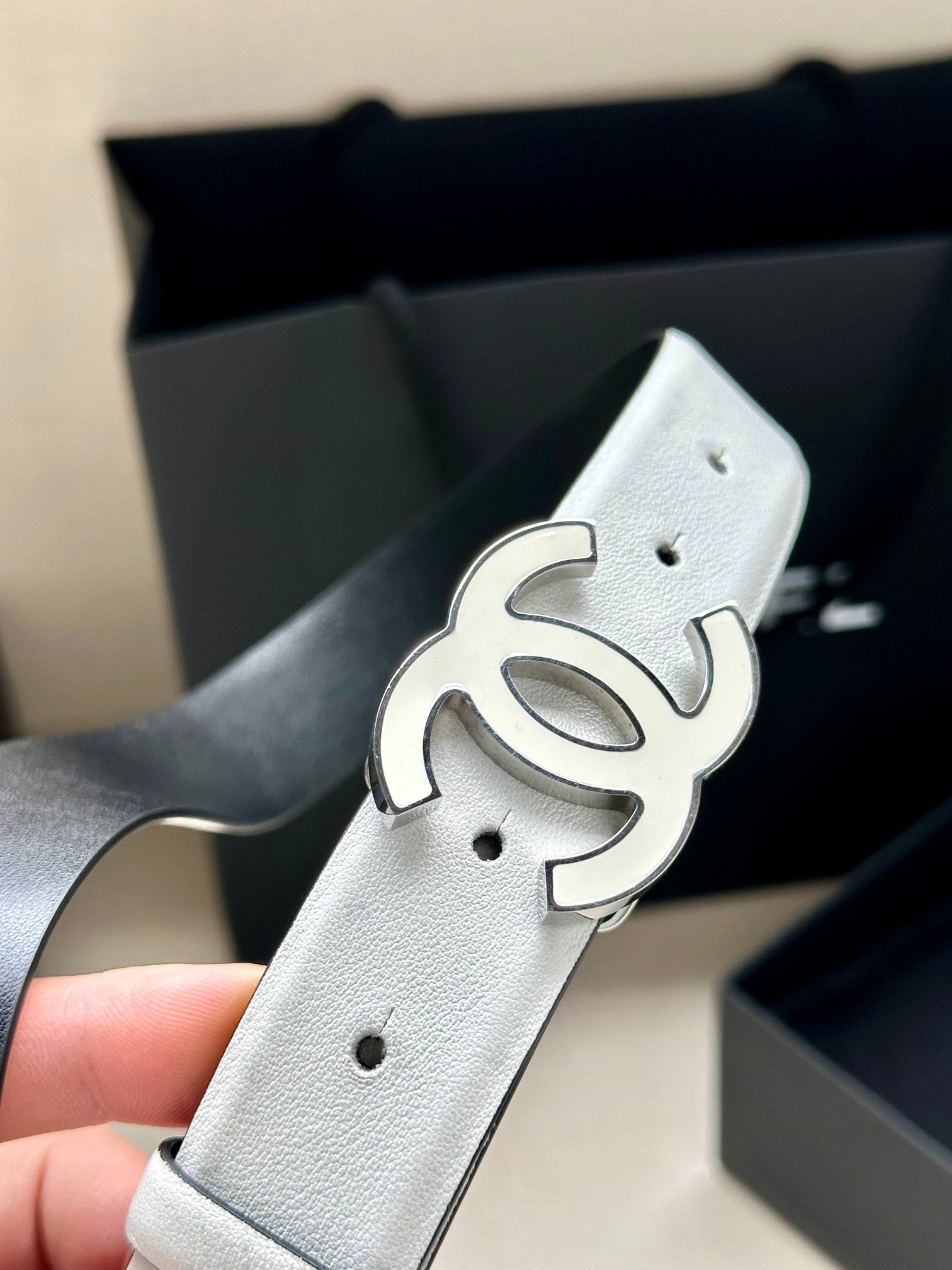 CHANEL 30MM BELT IN FULL WHITE SMOOTH CALFSKIN METAL HARDWARE