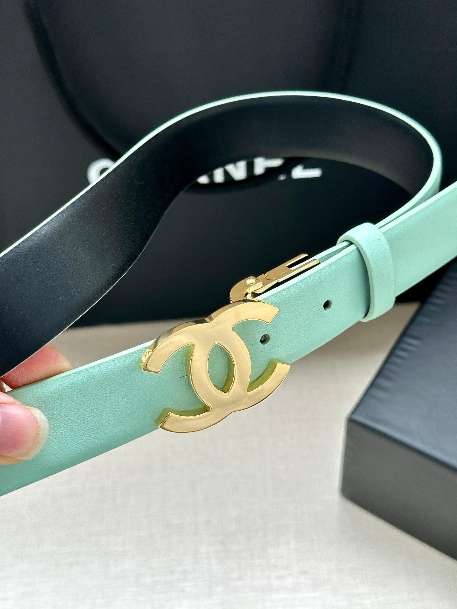 CHANEL 30MM BELT IN GREEN MINT AND BLACK CALFSKIN WITH GOLD HARDWARE