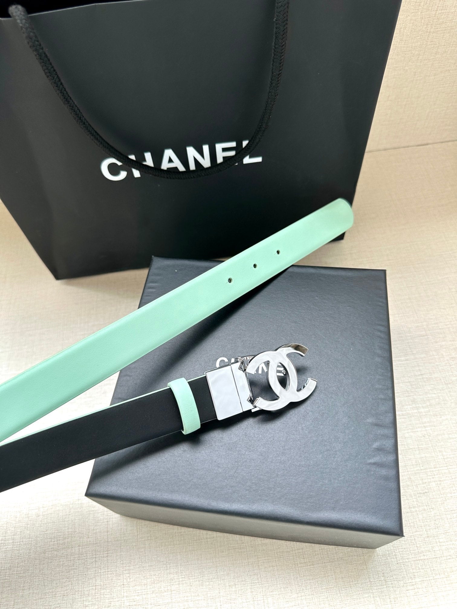 CHANEL 30MM BELT IN GREEN MINT AND BLACK CALFSKIN WITH SILVER HARDWARE