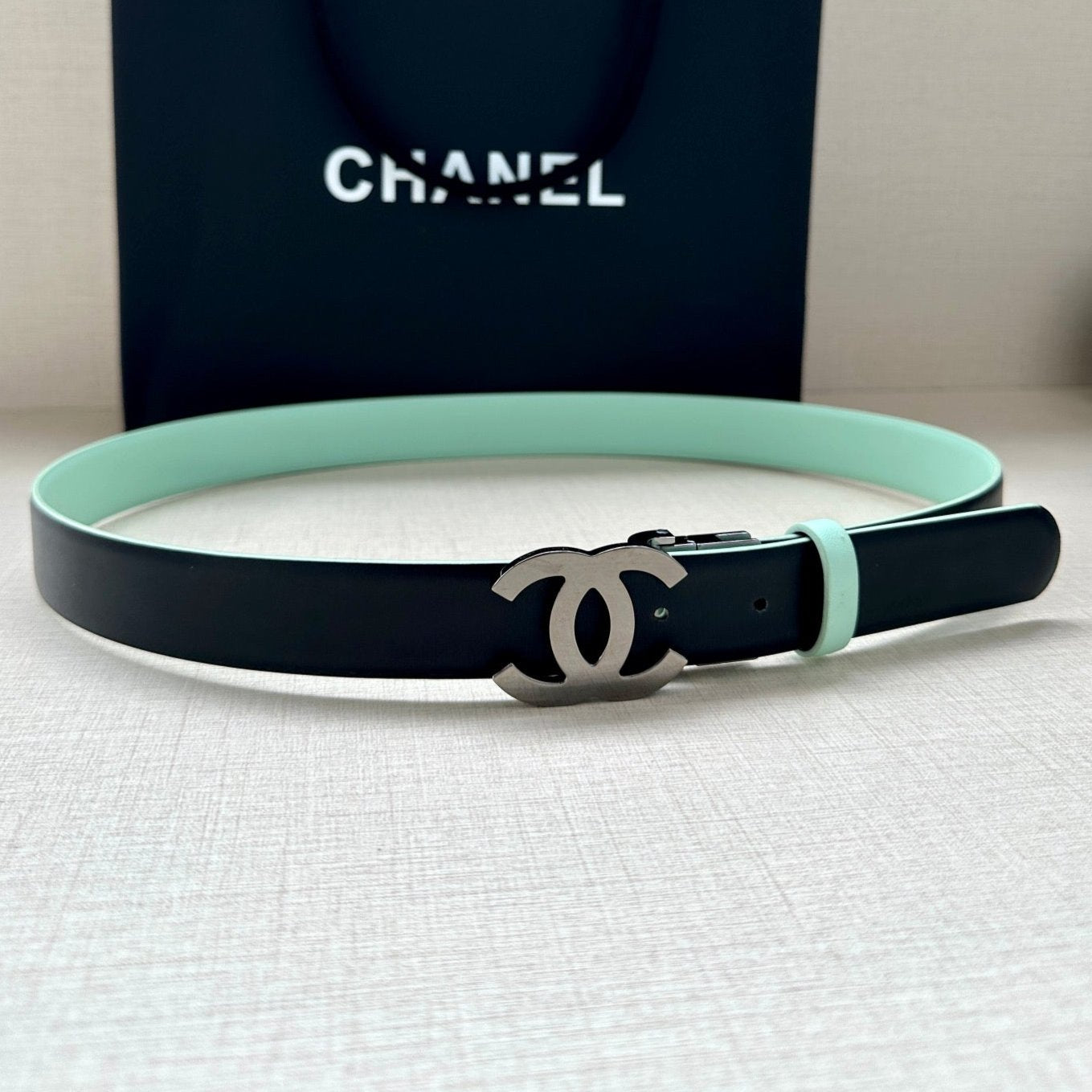 CHANEL 30MM BELT IN GREEN MINT AND BLACK CALFSKIN WITH SILVER HARDWARE