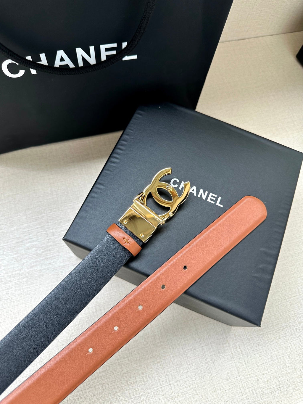 CHANEL 30MM BELT IN BRONZE BROWN AND BLACK CALFSKIN WITH GOLD HARDWARE